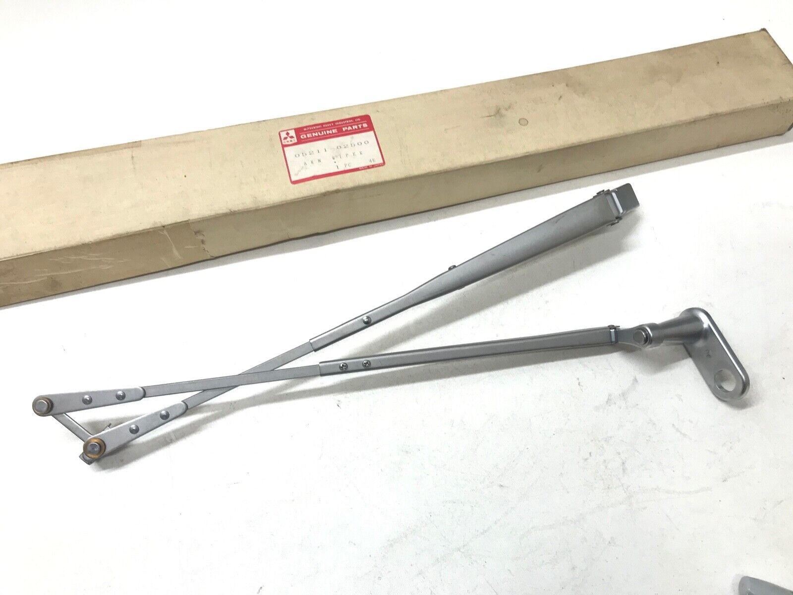 GENUINE for MITSUBISHI for CAT LIFT TRUCK 05211-02500 ARM WIPER 0521102500 - HotCarParts