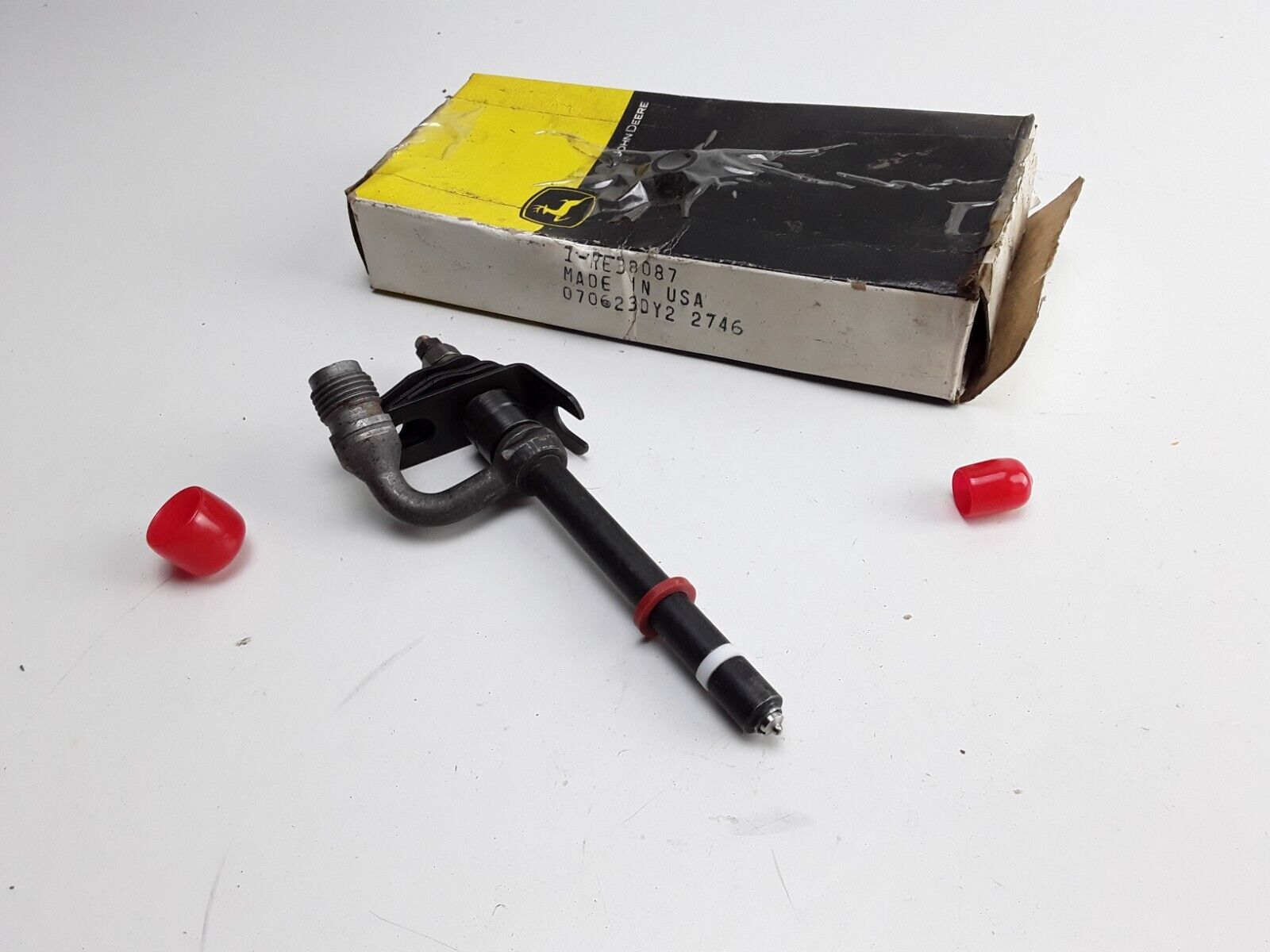 GENUINE John Deere RE38087 Pencil Fuel Injector 3029D,4039T, 4045T, 6059T, 6068T - HotCarParts