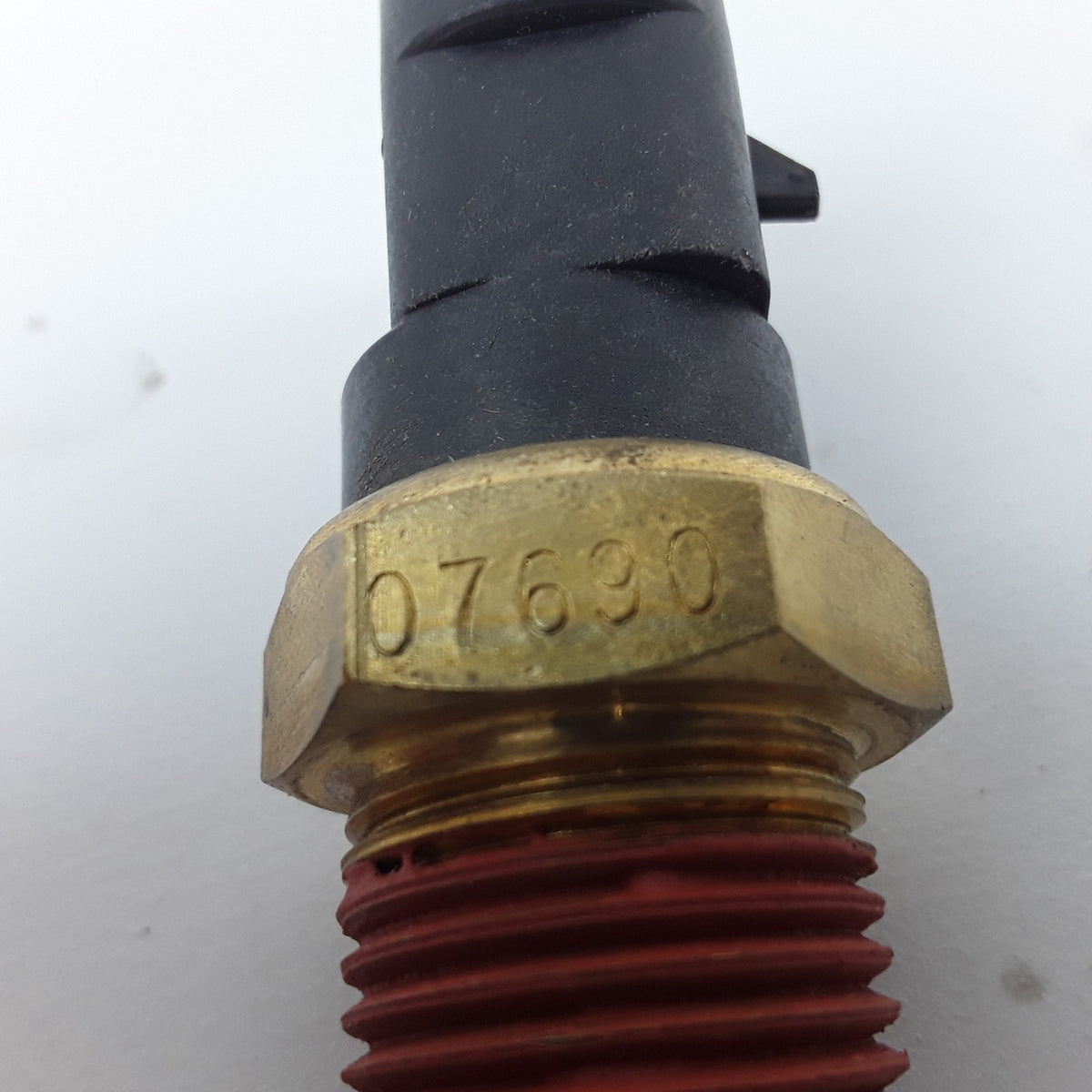 OEM Kysor 01819325 Alarm Stat 215 Degree Assembly Fits Blue Bird School Bus