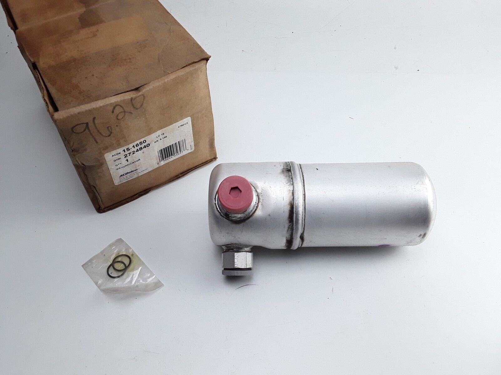 Genuine A/C Accumulator For Buick Century,Chevrolet Celebrity,Oldsmobile Cutlass - HotCarParts