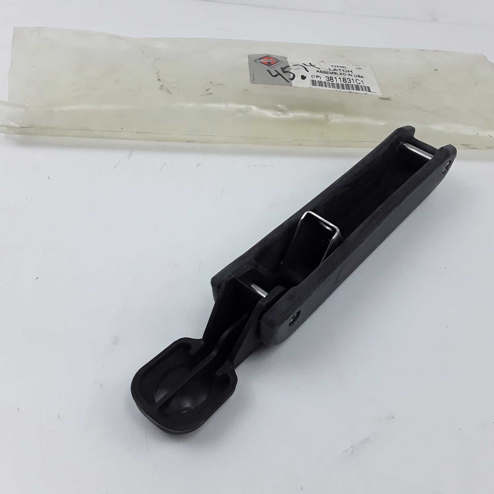 OEM International 3811831C1 Engine Access Door Latch Assembly For Navistar Truck