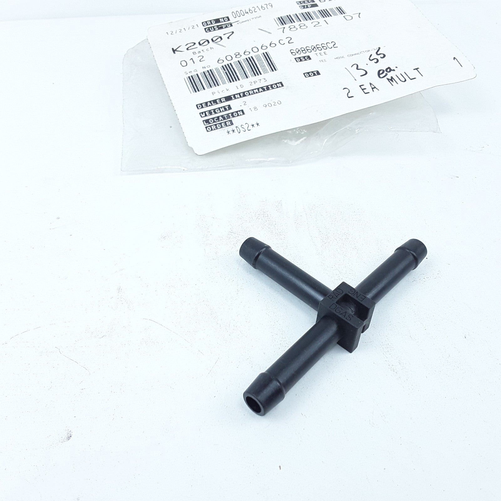 International 6086066C2 Air Brake Air Line Tee Hose Connector For Navistar Truck