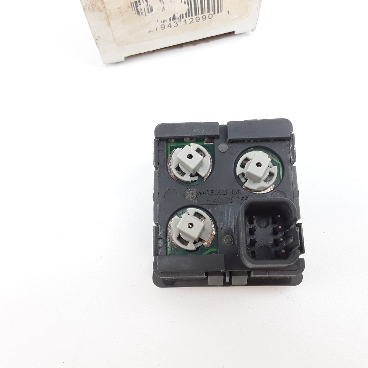 Four Wheel Drive Actuator Switch Fits Chevrolet GMC Oldsmobile (1994 1995-1997)