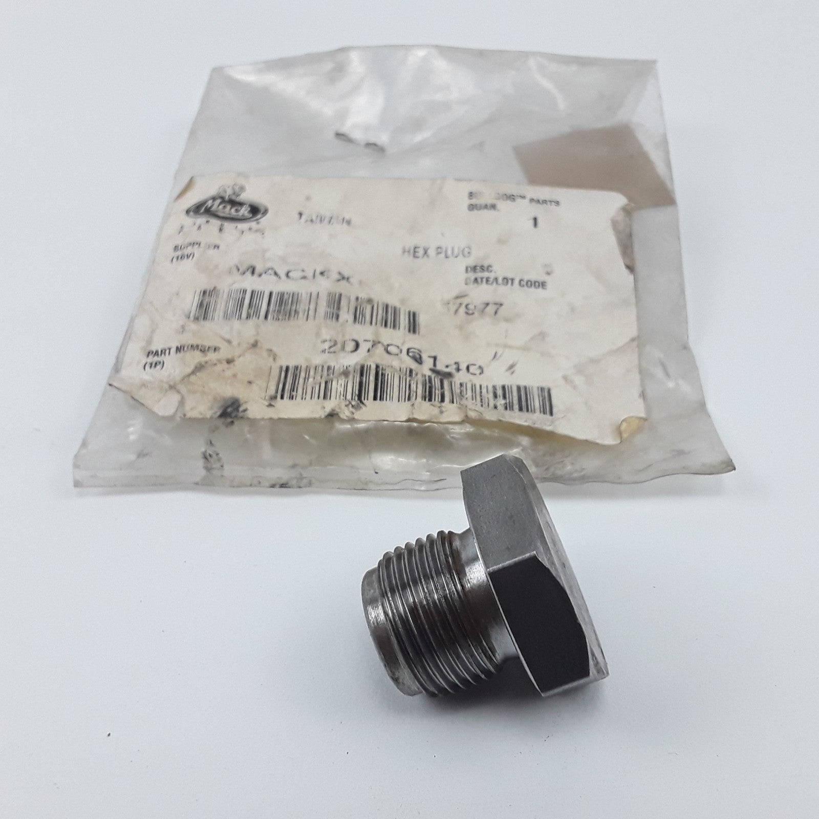 GENUINE NEW OEM MACK 20706140 HEX PLUG OIL PAN DRAIN PLUG