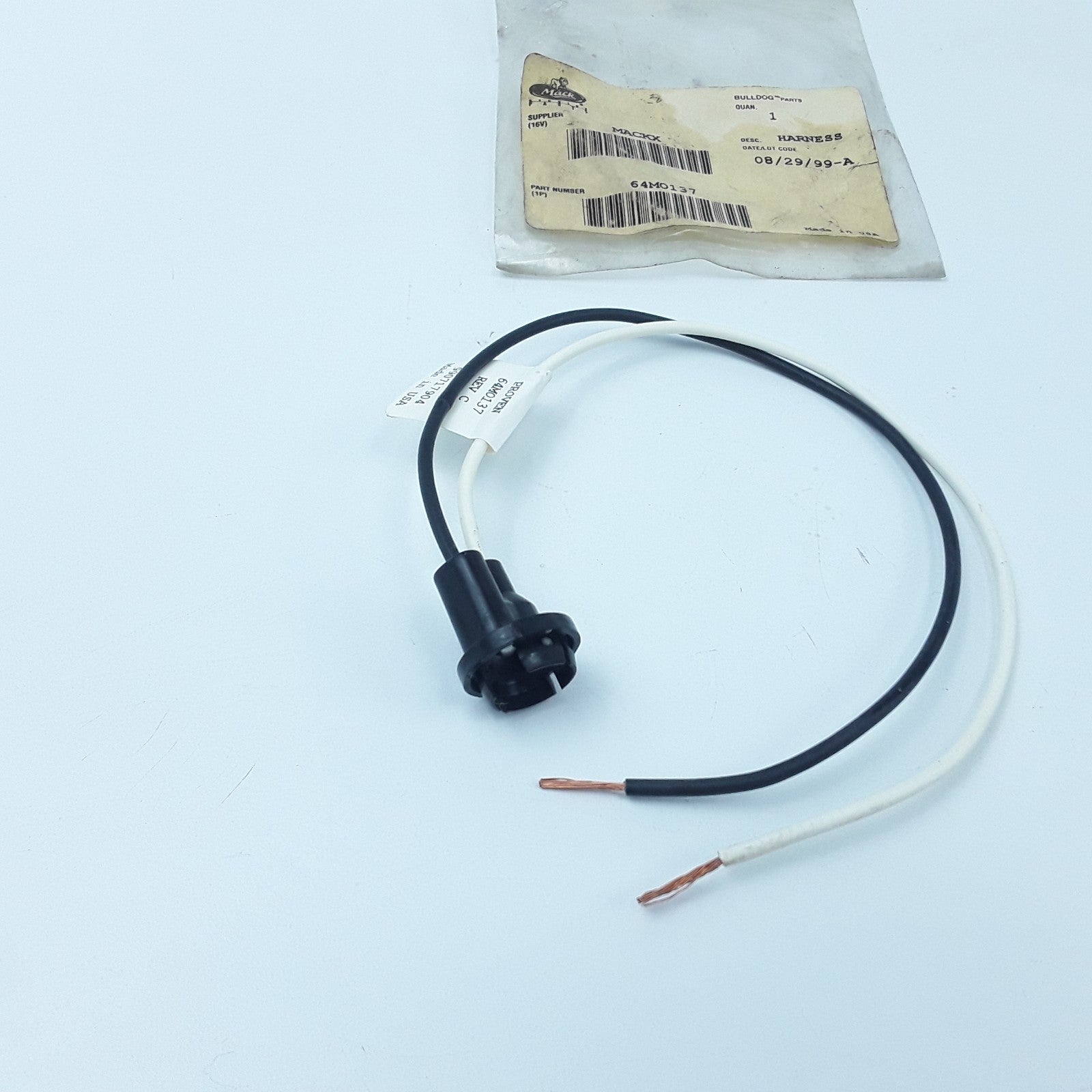 Pigtail Harness Socket 64MO137 For Heavy Duty Mack & Volvo Truck Series
