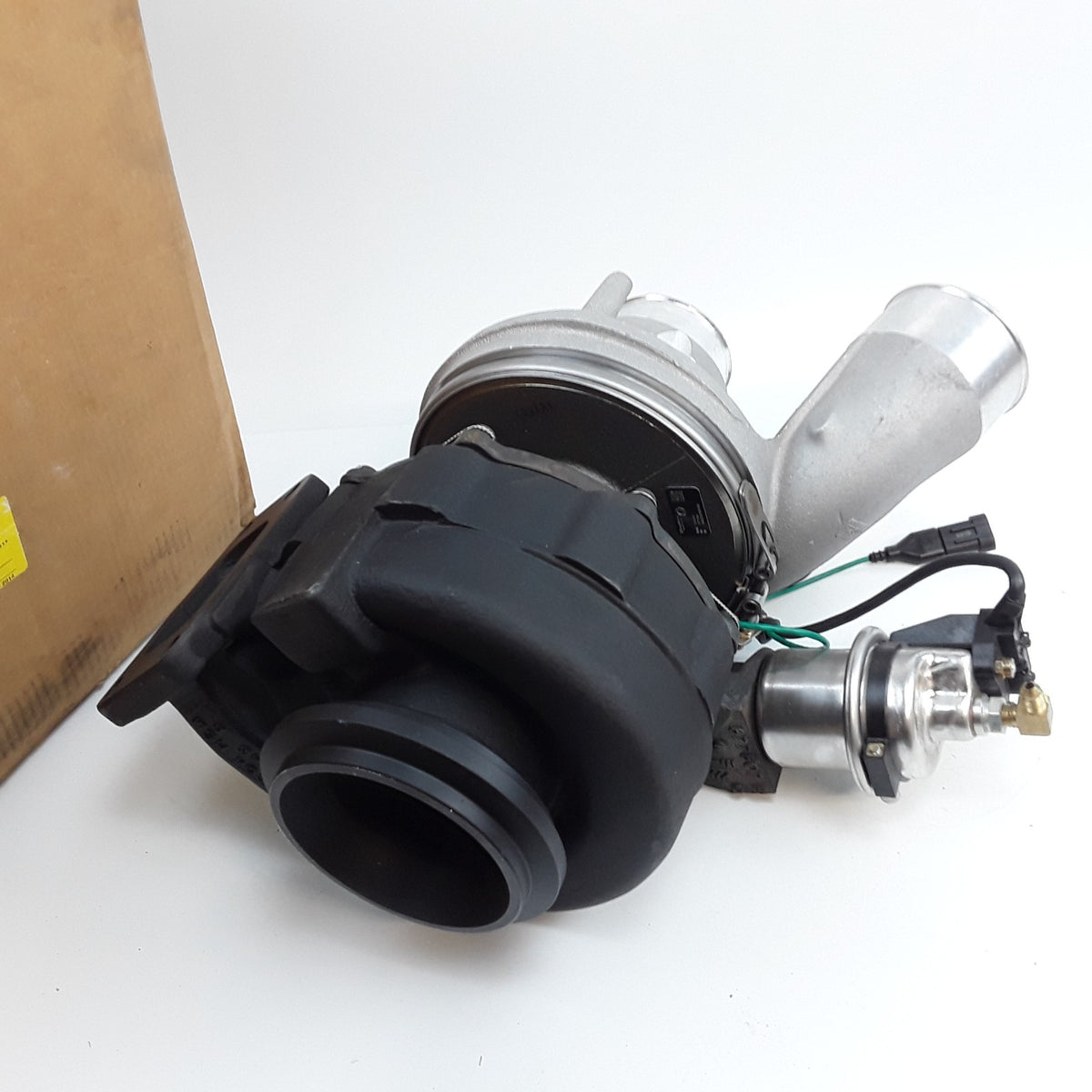BorgWarner Model S430V Turbocharger Assembly p/n 477594 Fits Mack Diesel Trucks
