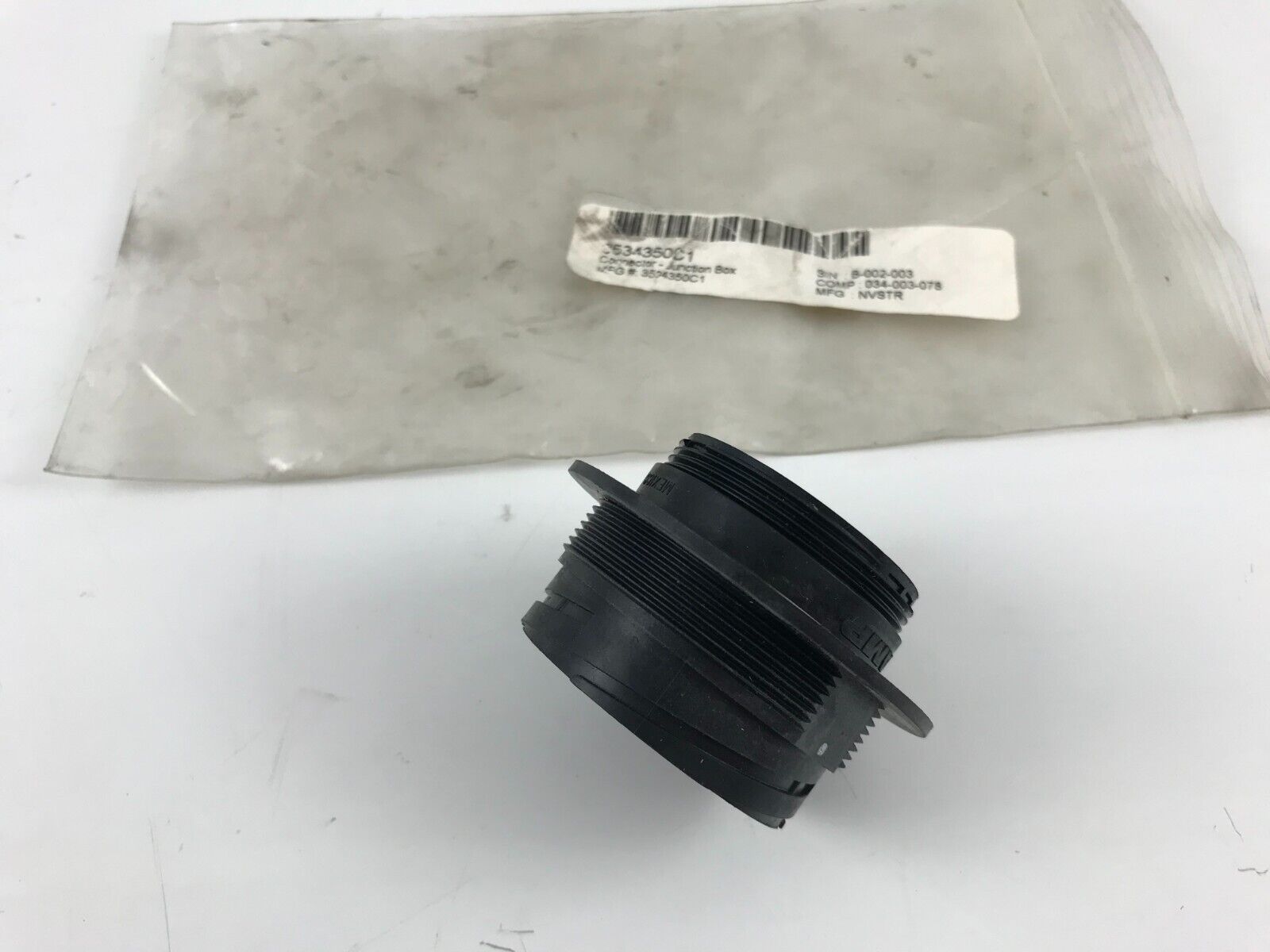 GENUINE OEM International Navistar Connector Body Junction Box 3534350C1 FAST SH - HotCarParts