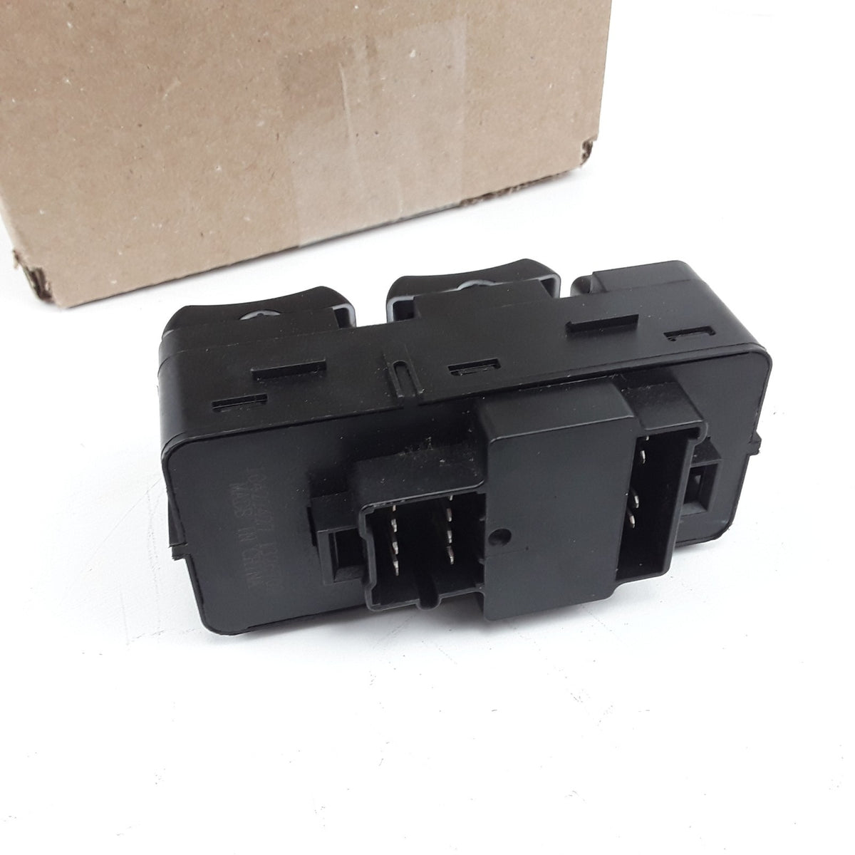 ACDelco D7091C Front Power Window Switch Fits Buick Rendezvous (2002-2003)