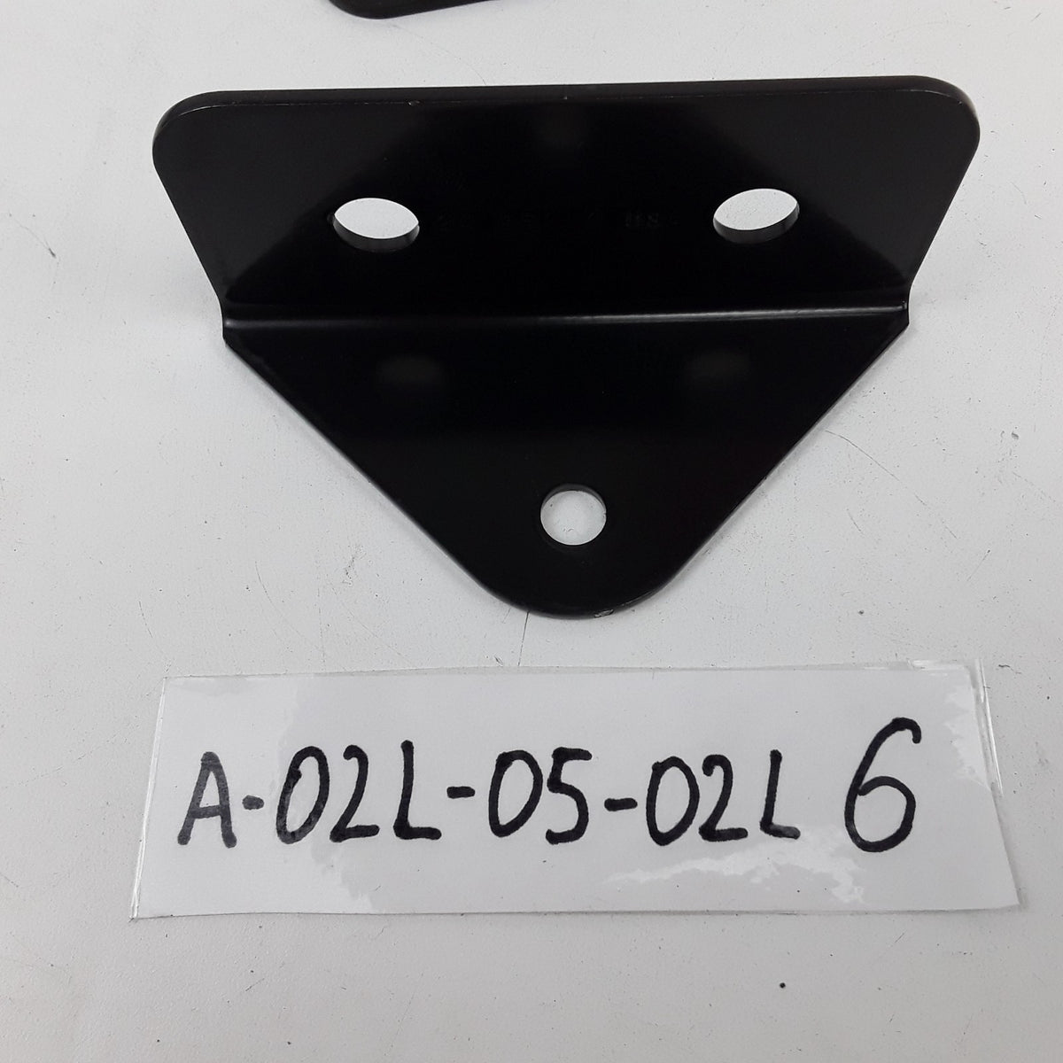 Air Shield Multi Purpose Bracket For Volvo Heavy Duty Trucks 24425474