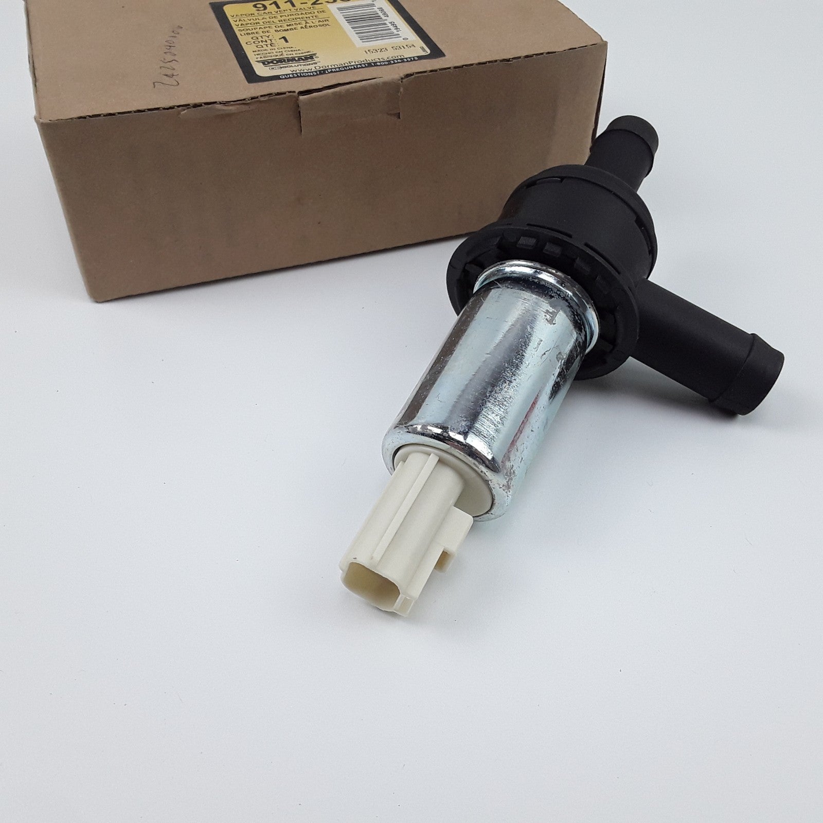 Vapor Canister Vent Valve Fits Lincoln Town Car Navigator Ford Mustang 2005-2007