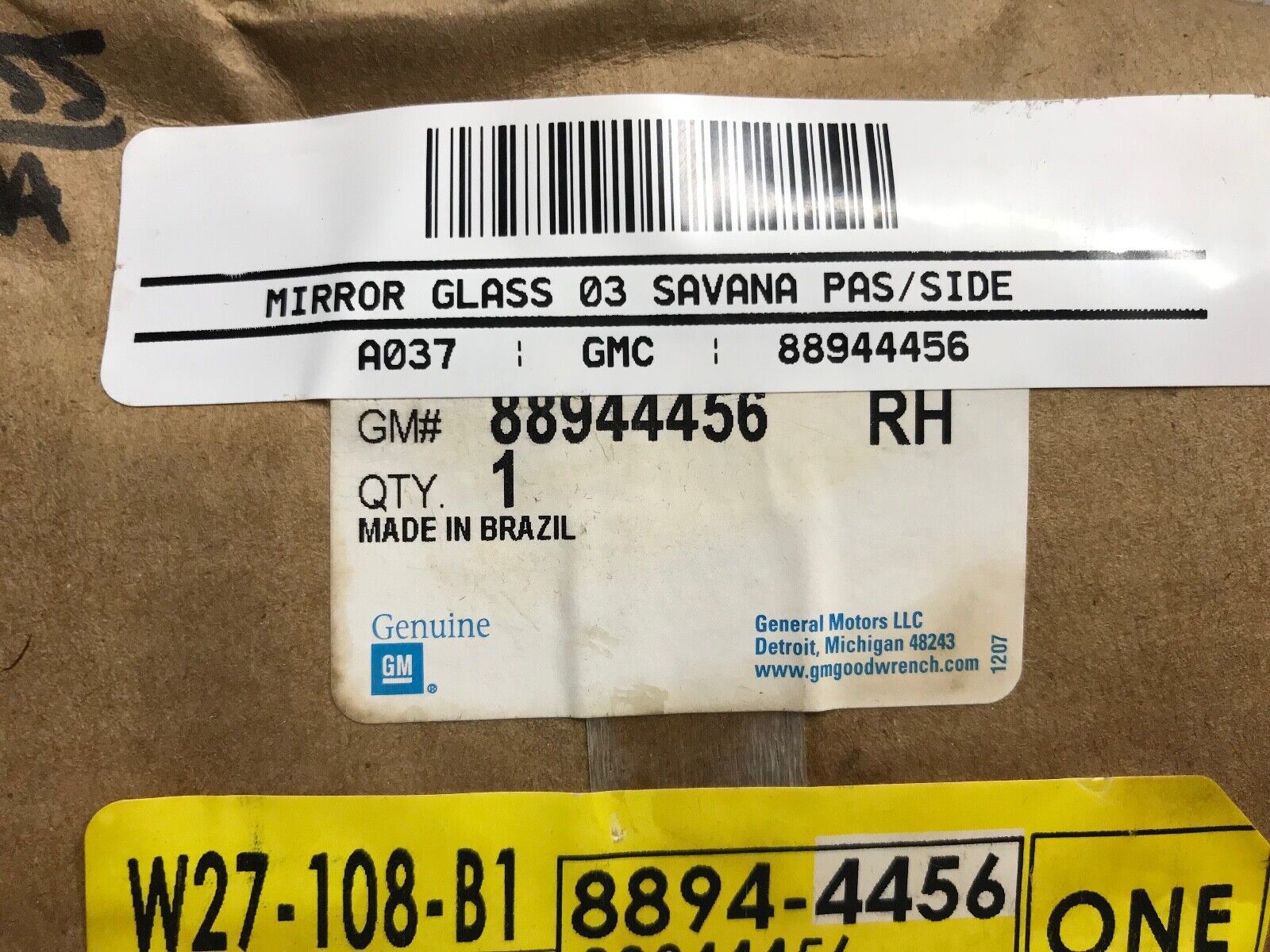 GENUINE GM OEM Door Rear Side View - Mirror Glass Right 88944456 - HotCarParts