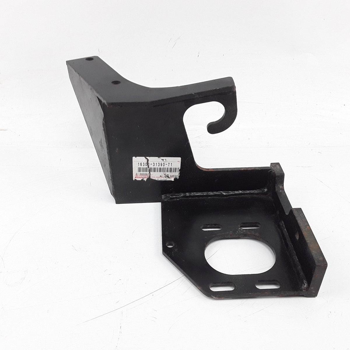 Toyota 16301-31390-71 Metal Bracket Or Mounting Assembly Fits Toyota Forklift