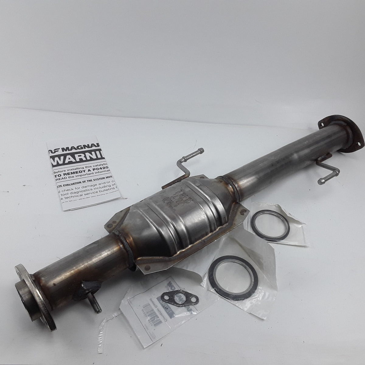 MagnaFlow 447225 Direct-Fit Catalytic Converter Fits Toyota 4Runner (1999-2002)