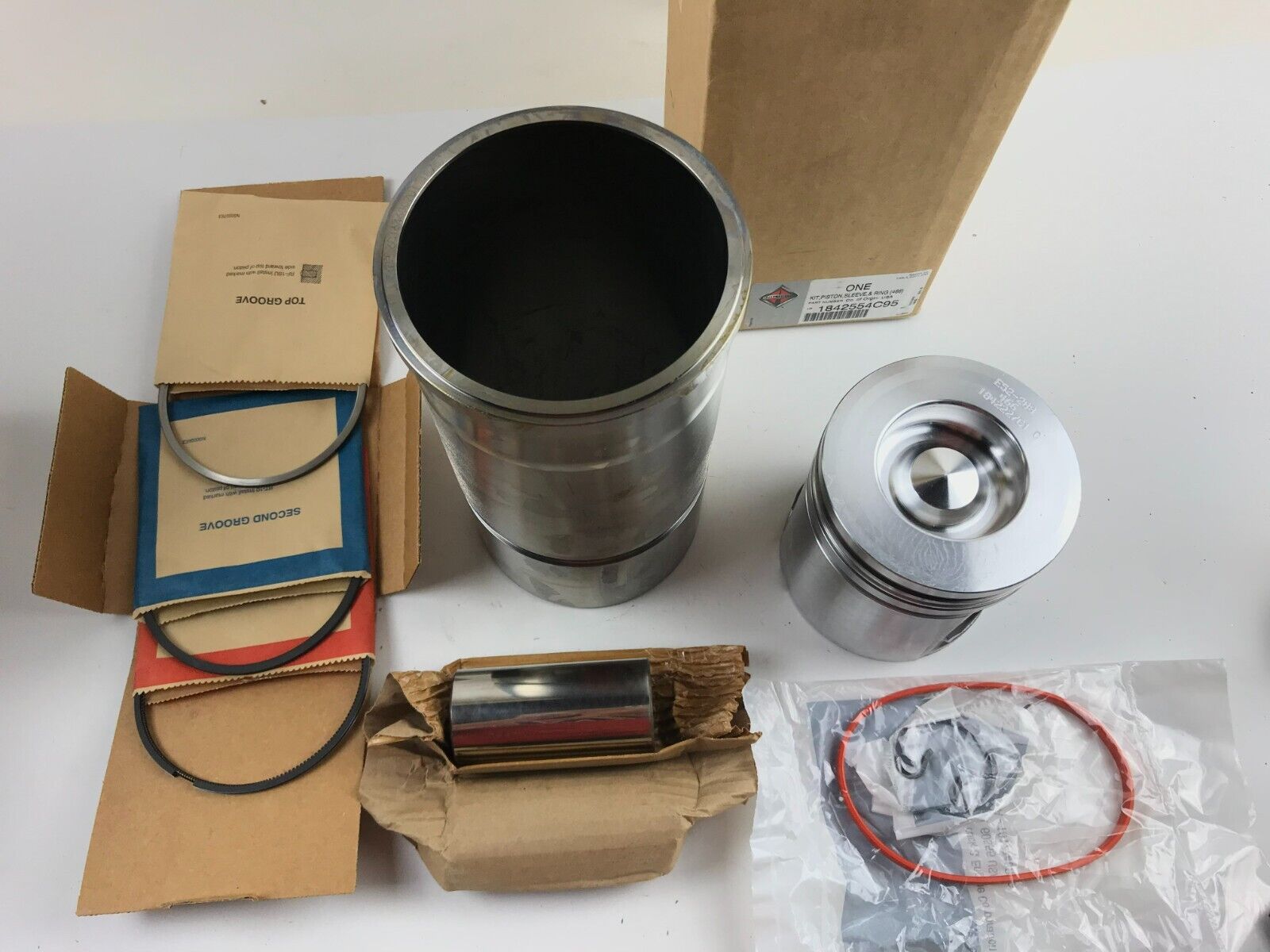 GENUINE OEM INTERNATIONAL 1842554C95 KIT PISTON SLEEVE & RING 466 DT466E FAST SH - HotCarParts