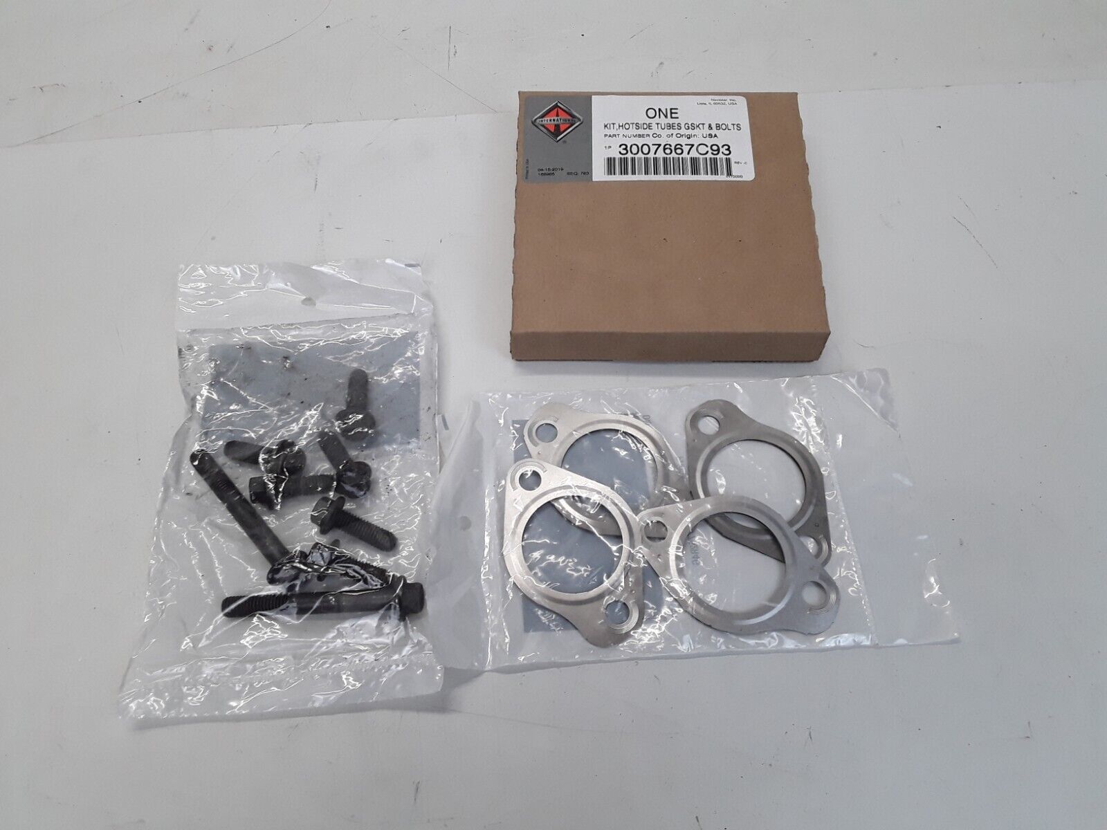 INTERNATIONAL HOTSIDE EGR TUBE GASKET & BOLT KIT 3007667C93 Fast Free Shipping - HotCarParts