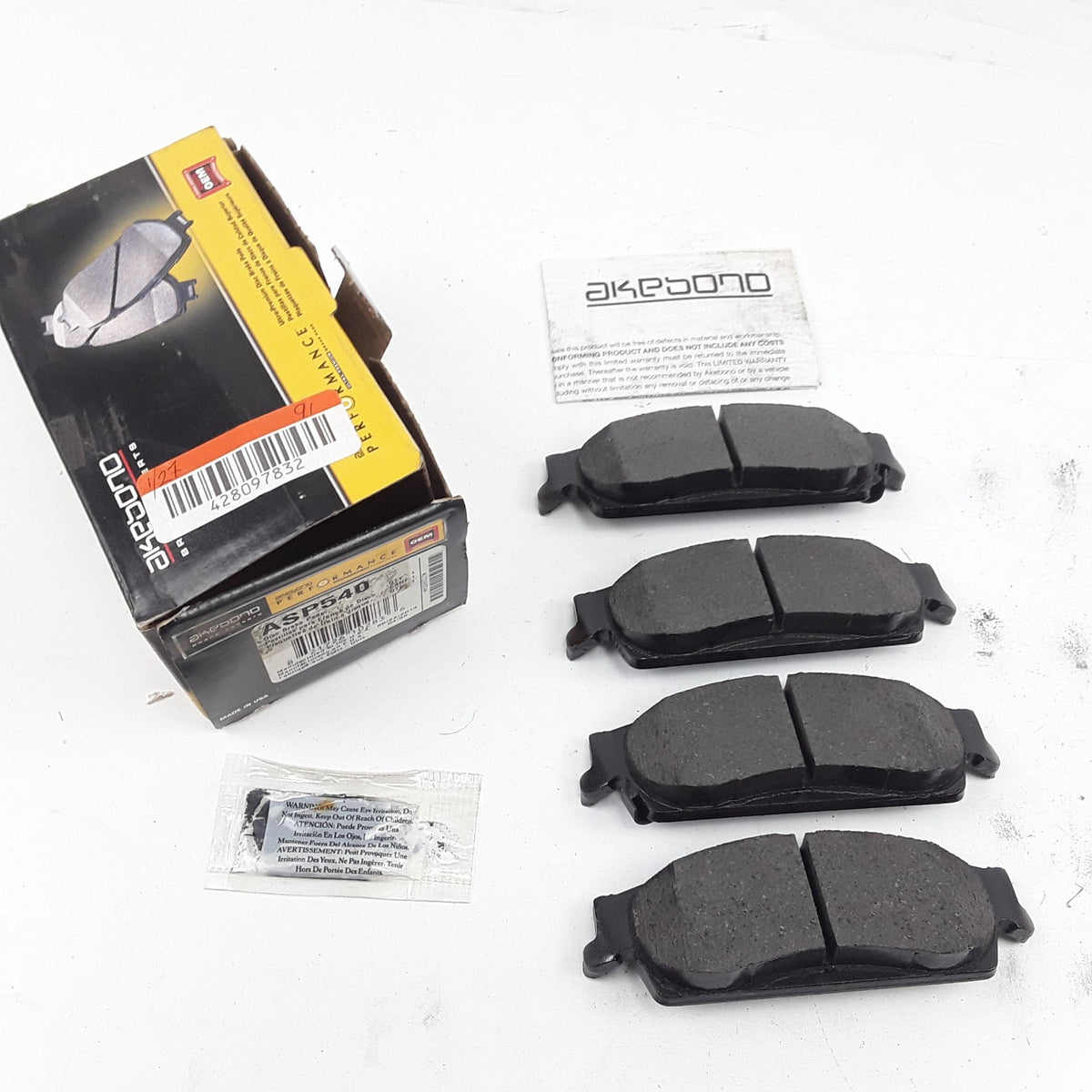 Rear Brake Pads Set For Nissan Maxima, Altima 1993 1994 1995 1996-1999 2000 2001