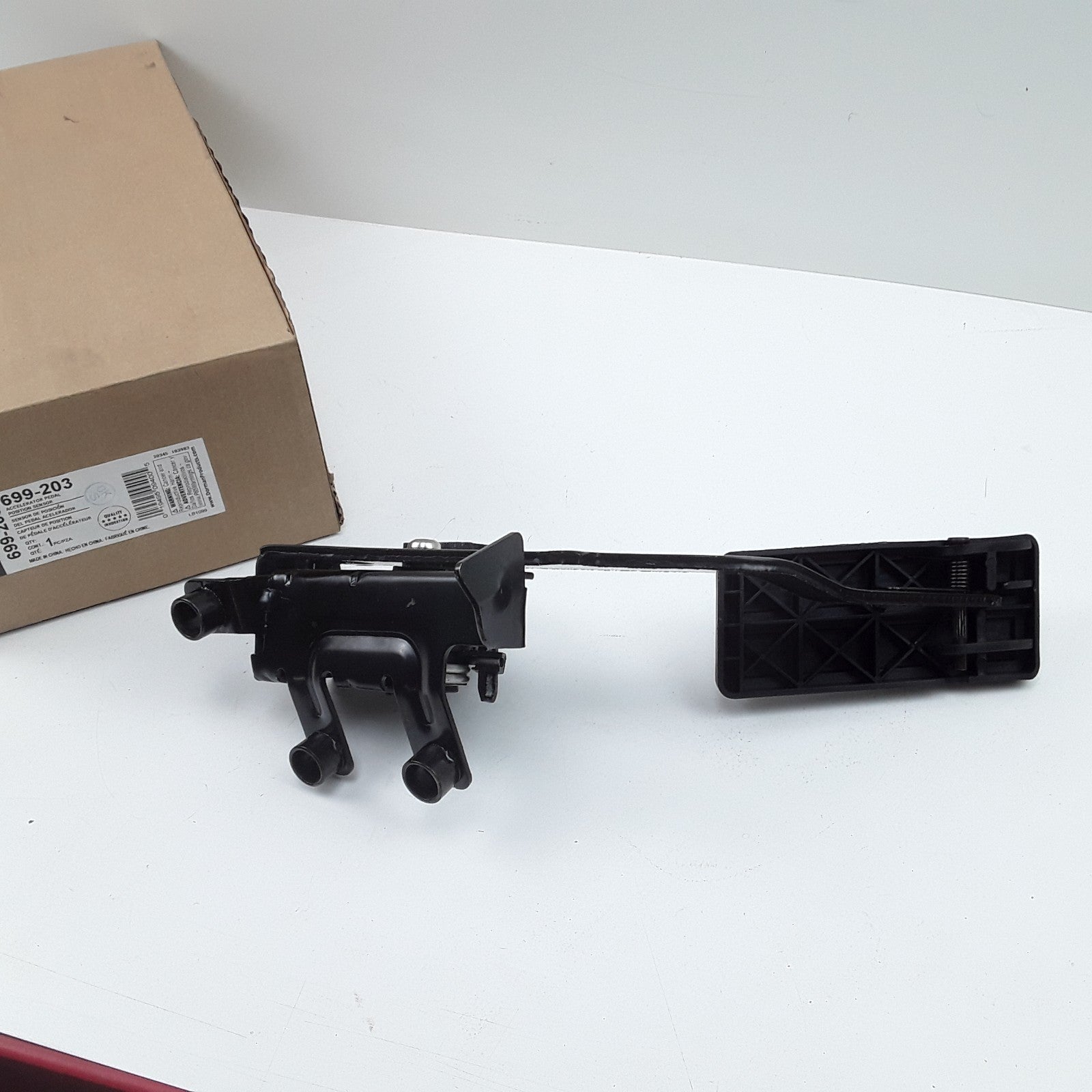 Accelerator Pedal Position Sensor Fits Ford F-550 F-450 F-350 Super Duty 2001-03