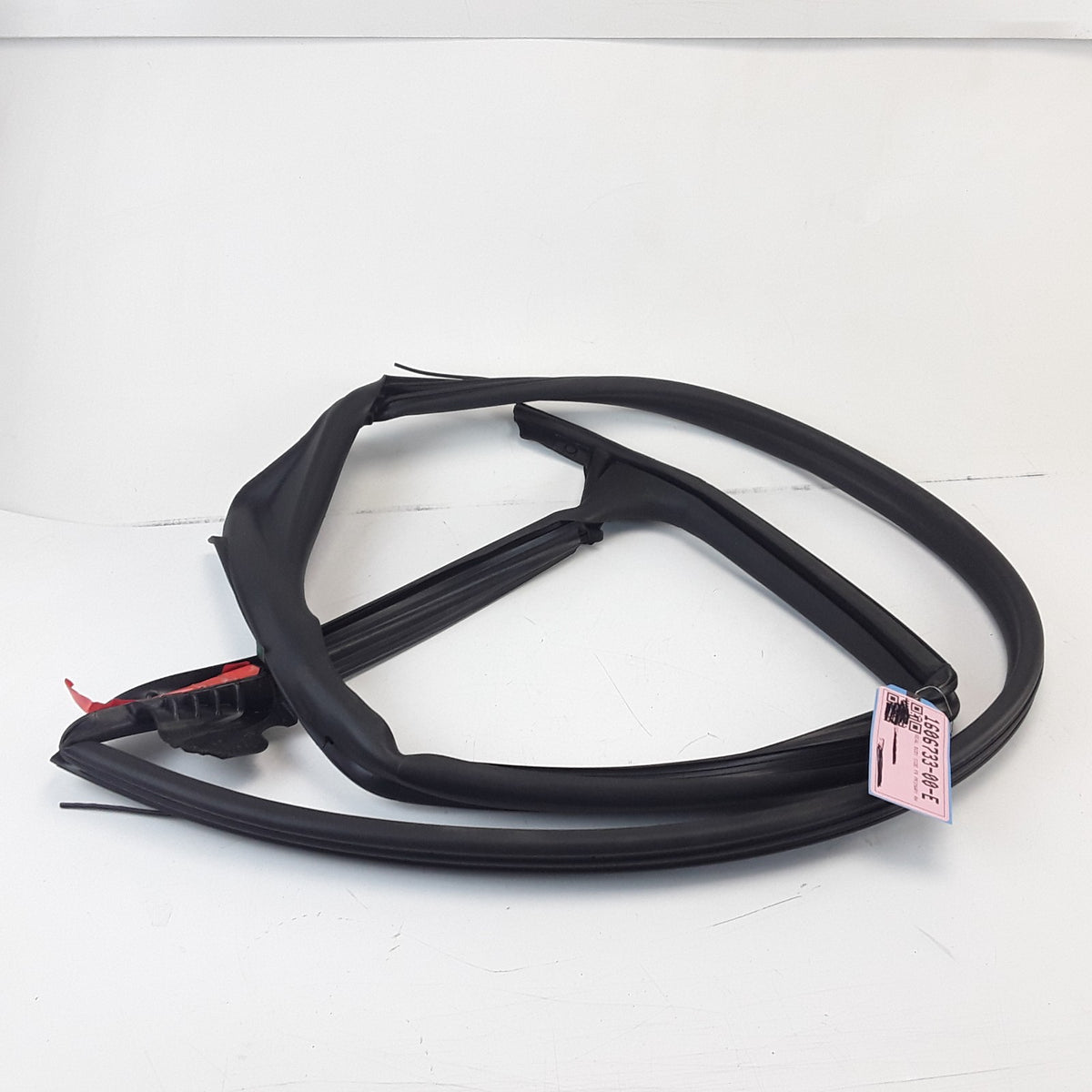 NEW 21-25 OEM Tesla Model S Front Right Passenger Door Rubber Seal 1606733-00-E