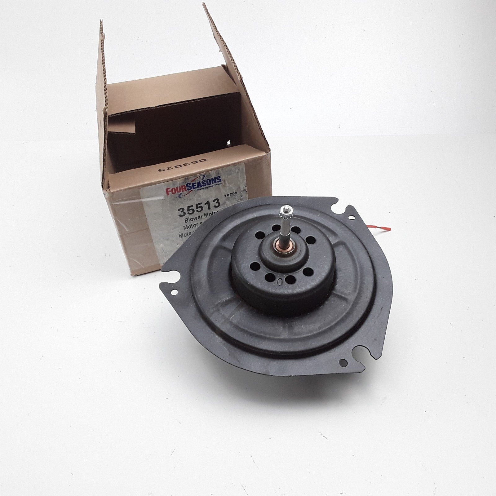 Four Seasons 35513 Rear HVAC Blower Motor For Chevrolet GMC Cadillac (1992-1999)