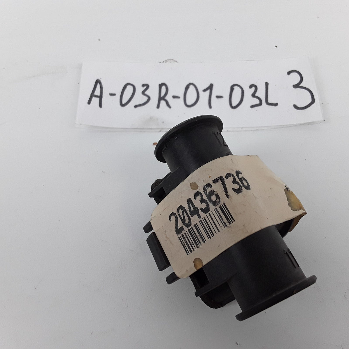 Volvo 20436736 Engine's Fuel System Lines Multi-Purpose Fitting Fits Mack