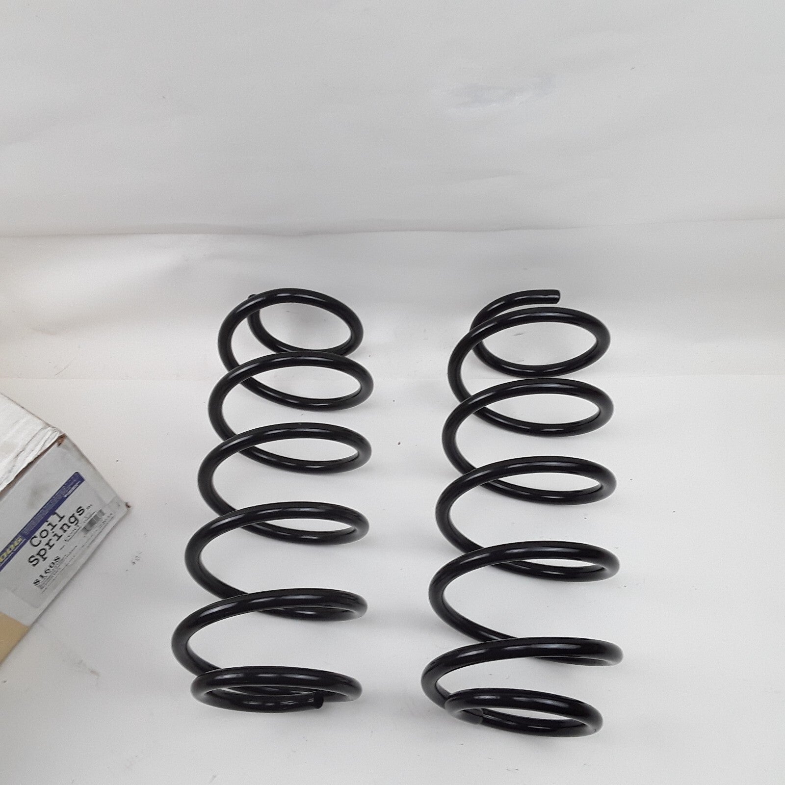 Moog 81608 Coil Spring Set Fits Toyota Prius C (2012 2013 2014 2015 2016-2019)