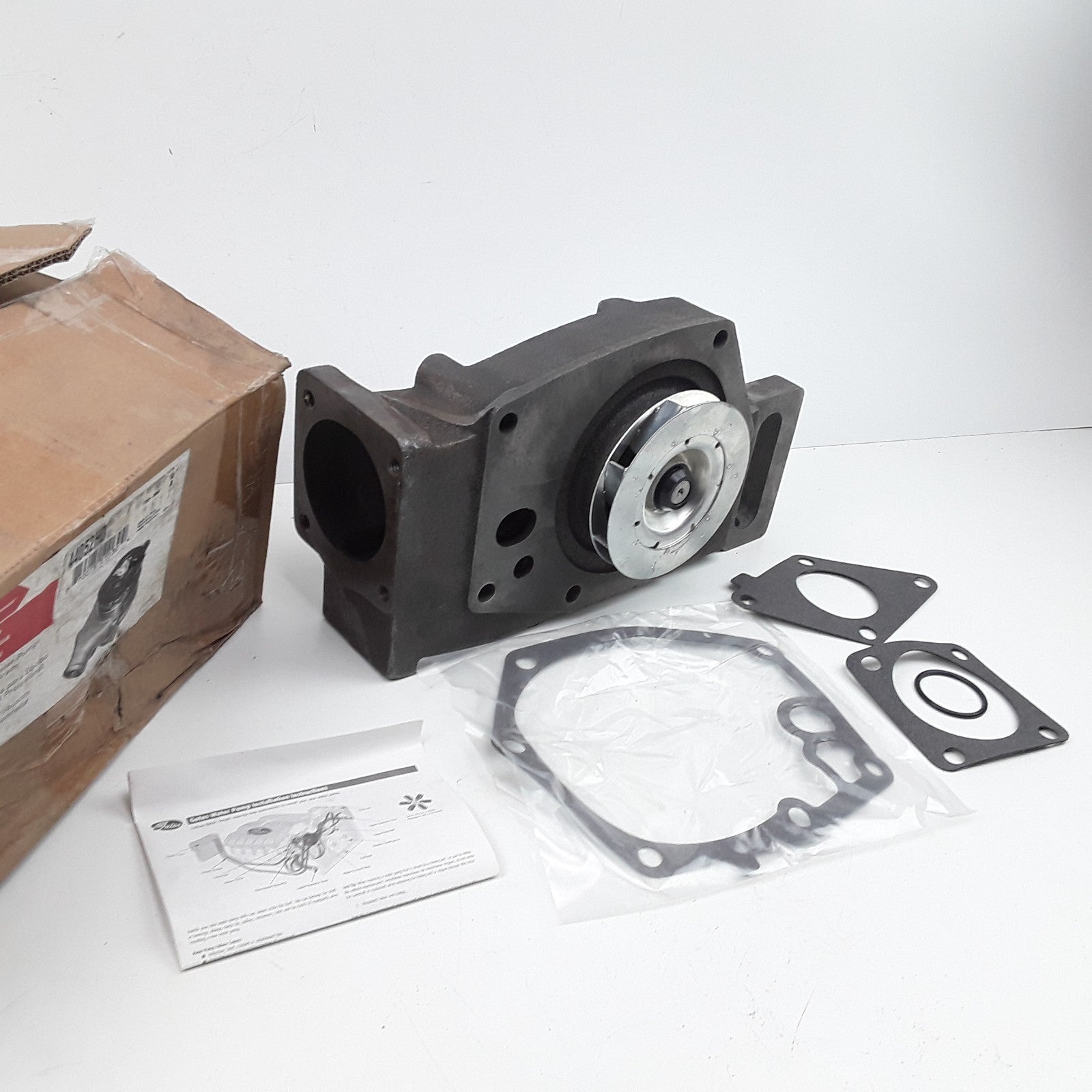Engine Water Pump Fits Sterling Ford Freightliner Volvo International 1987-2002