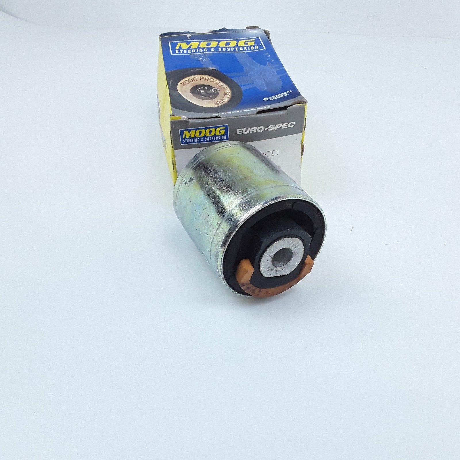 Front Lower Control Arm Bushing For Audi S6 S8 A4 A8 Volkswagen Passat 1996-2009