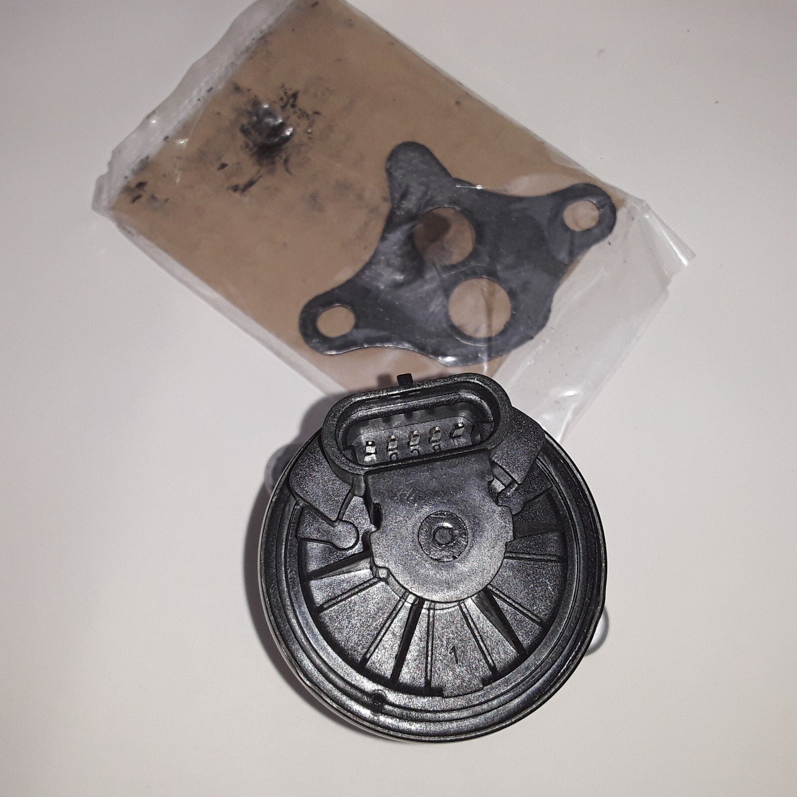 BWD EGR1095 EGR Valve Fits Jaguar Buick Pontiac Chevrolet Oldsmobile (1995-2007)
