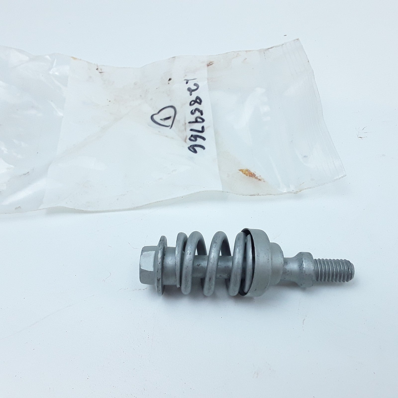 Volvo 22859766 Valve Cover Flange Screw Assembly For Mack & Volvo Trucks