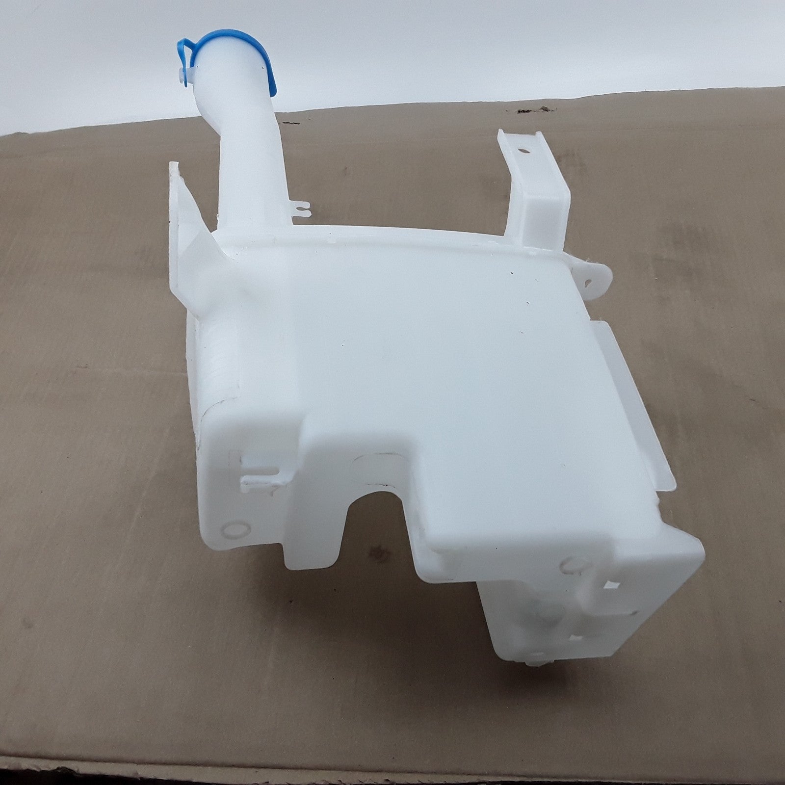 Front Washer Fluid Reservoir Fits Mitsubishi Lancer (2002 2003 2004 2005 2006)