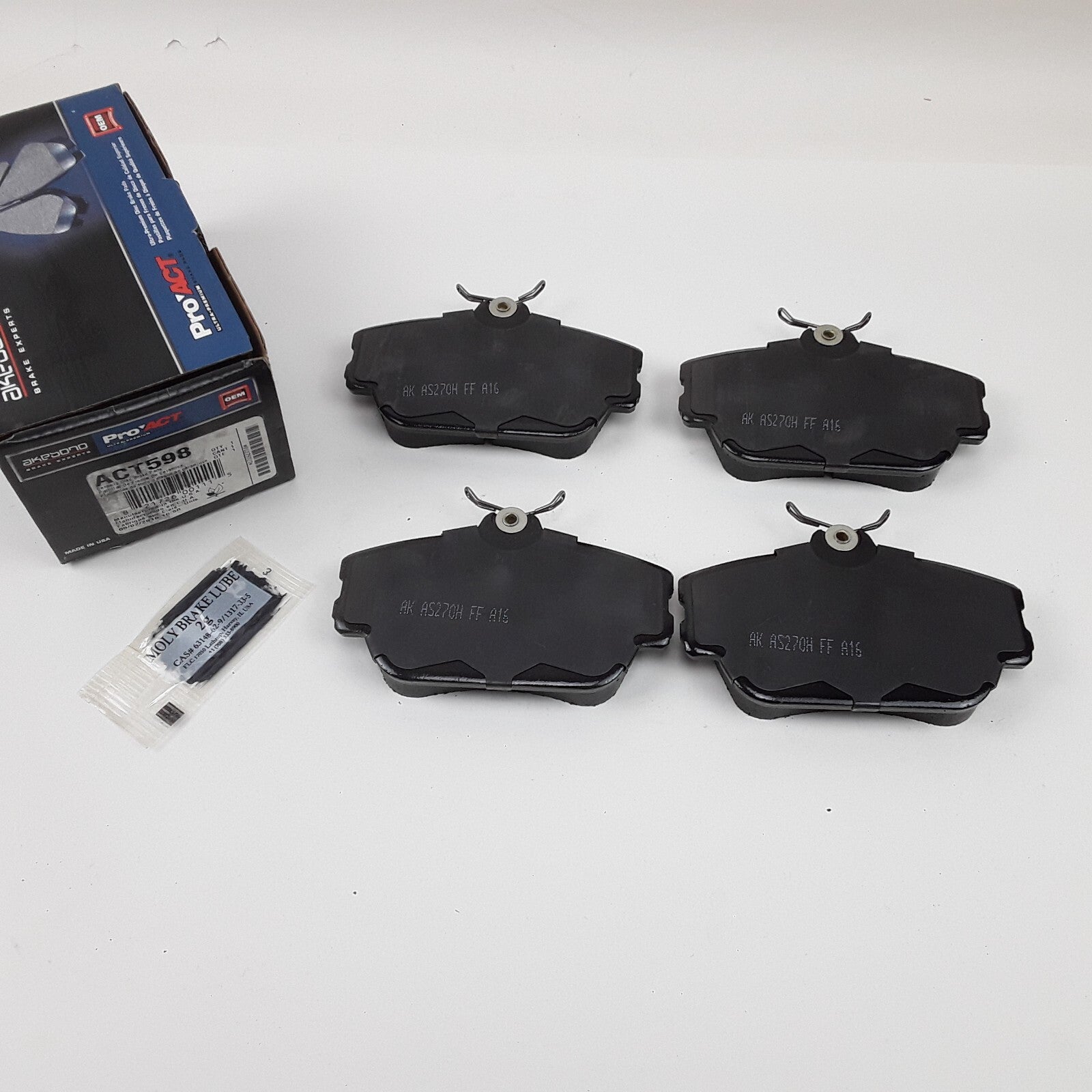 Front Ceramic Disc Brake Pads Fits Ford Lincoln Mercury 1993-2007