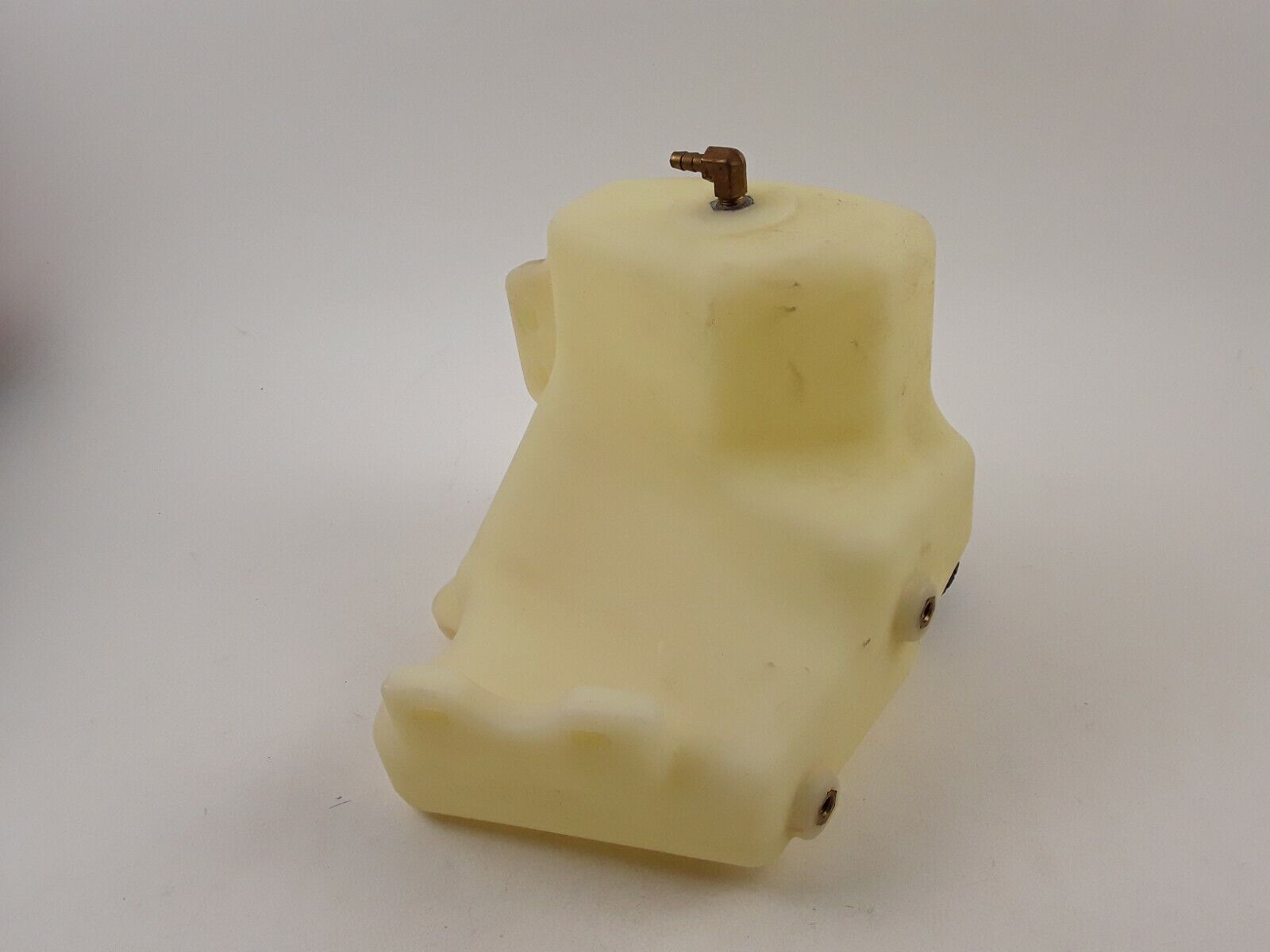 Freightliner A05-24553-000 Overflow COOLANT RECOVER Tank A05 24553 000 052455300 - HotCarParts
