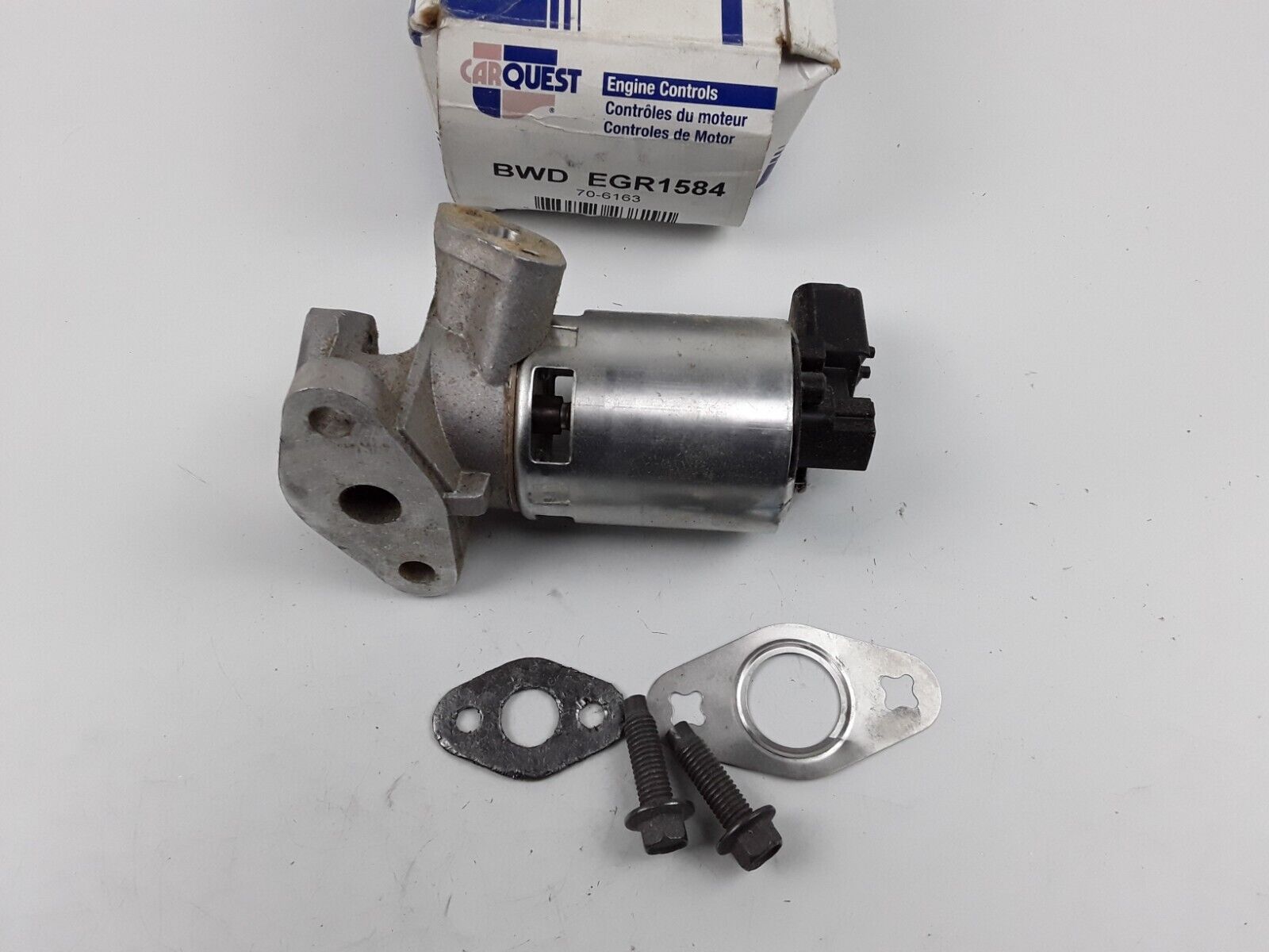 NEW EGR Valve For Dodge Challenger, Charger , Magnum, Chrysler 300 2.7L - HotCarParts