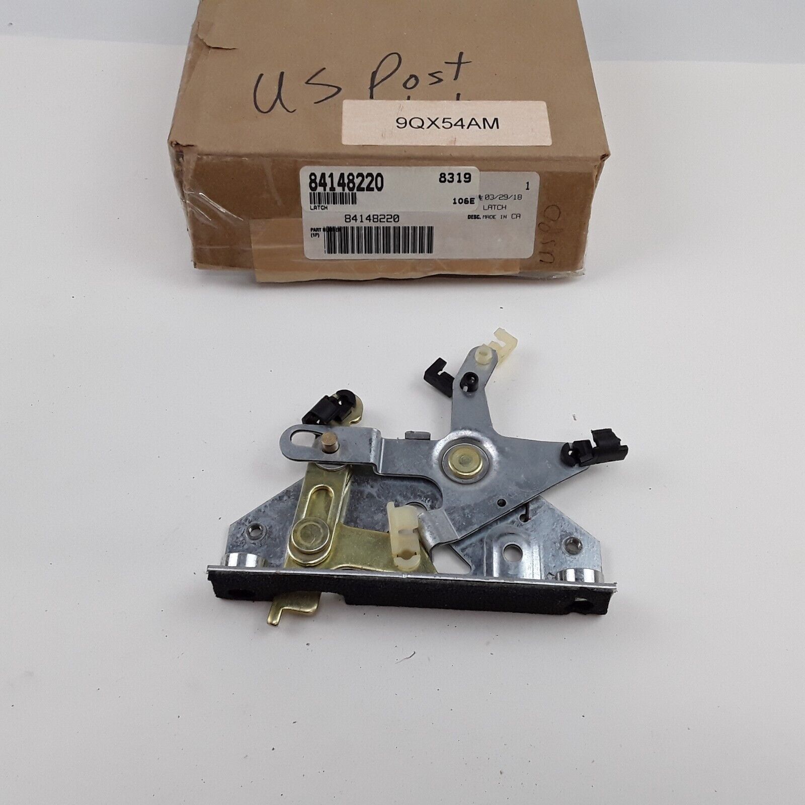 Genuine Mack Left Hand Door Latch for CV/GU Models OEM #9QX54AM, 9QX54M