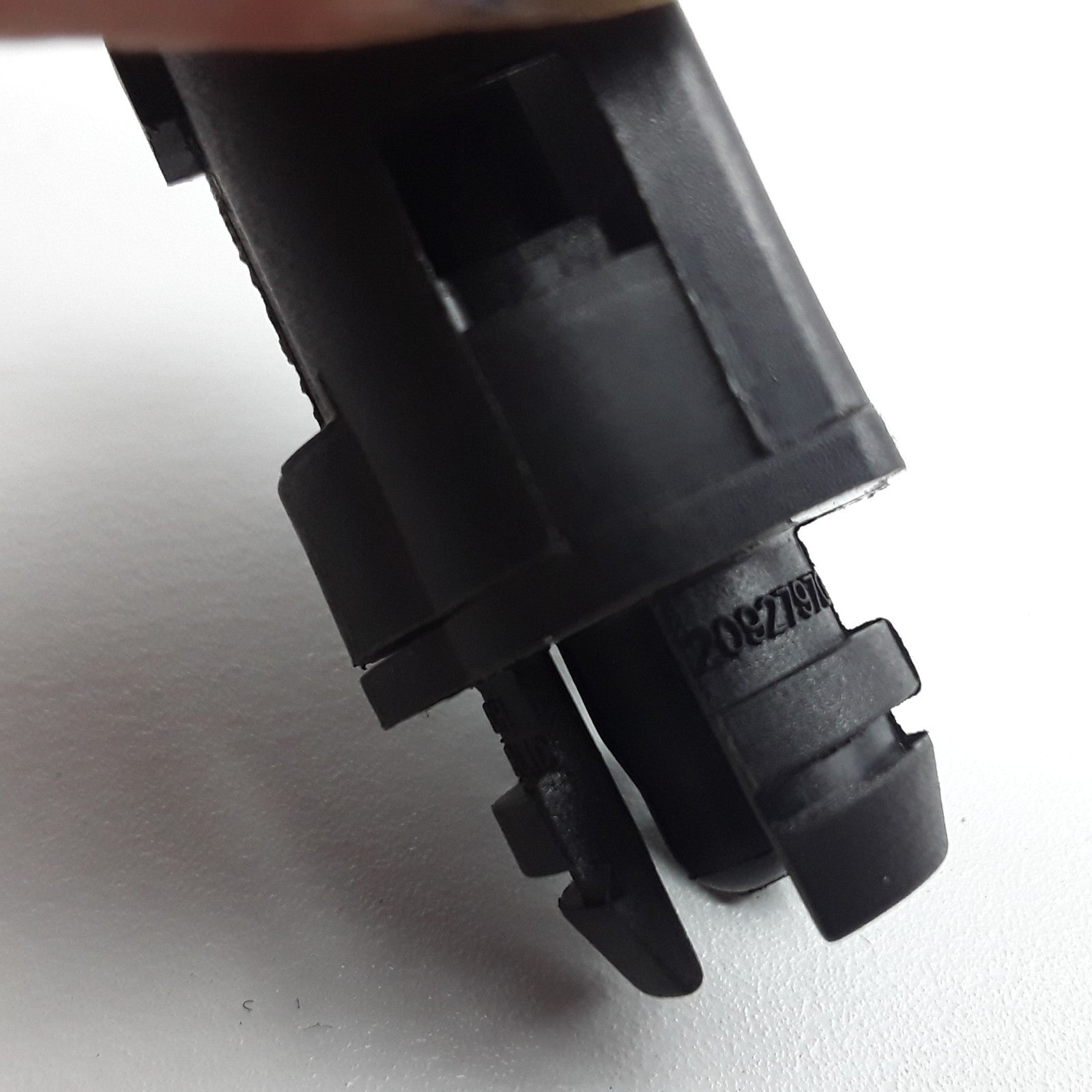 OEM Ambient Air Temperature Sensor For Volvo FH12 FH16 FM9 FM10 FM12 NH12 Models