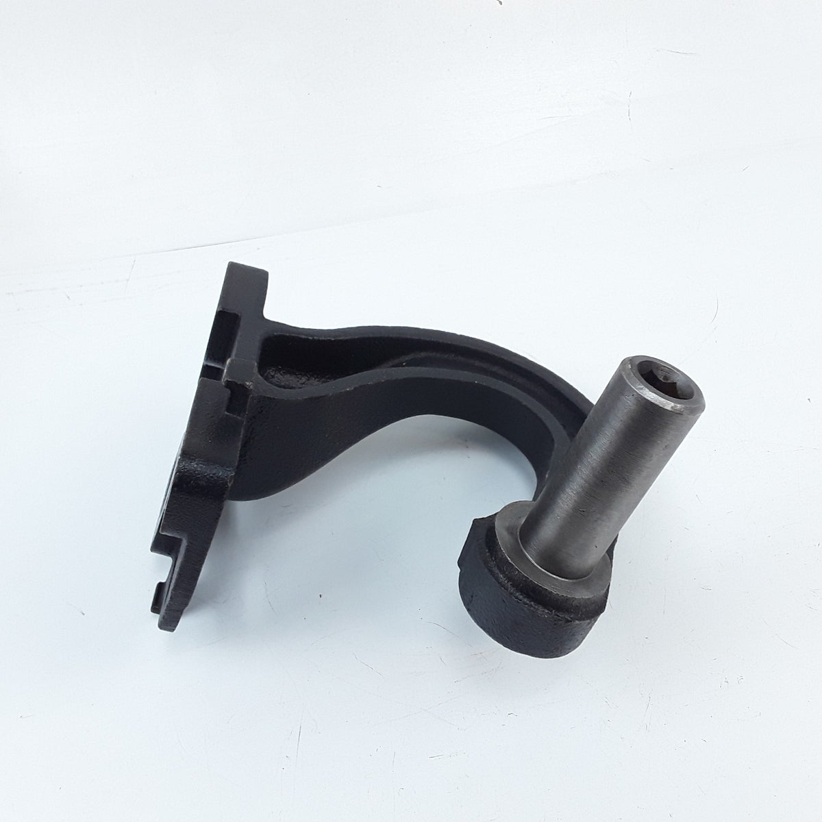 Hood Hinge Pivot Bracket RH Fits Volvo VNL Gen II 2004 2005 2006 2007 2008-2018