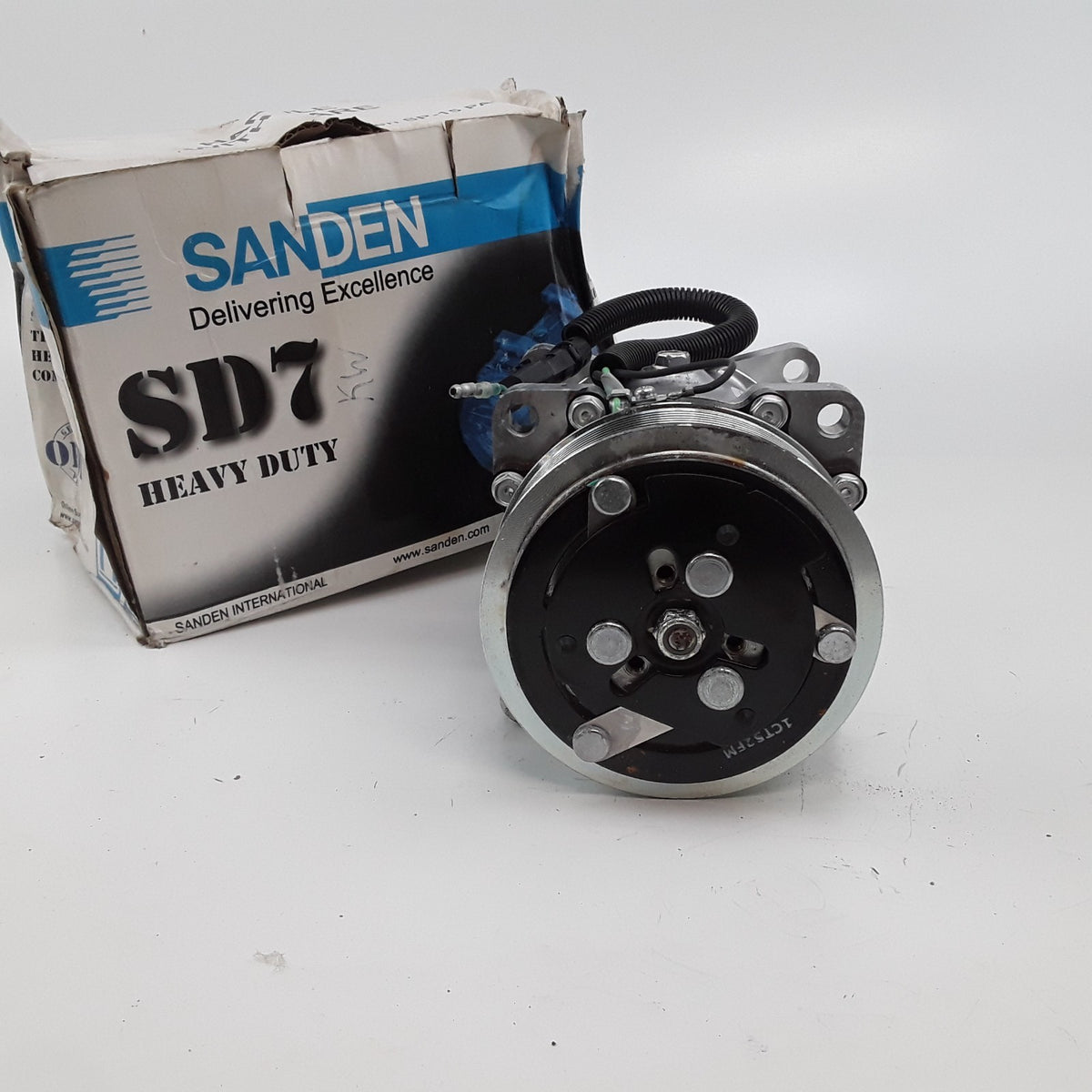 Red Dot 75R89354 U4866 Compressor with Clutch Assembly Heavy Duty