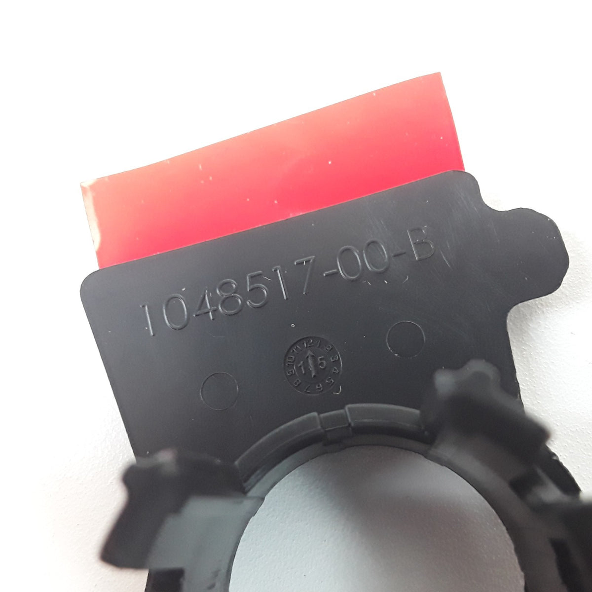 1048517-00-B S2 Park Assist Retainers For Tesla Model S 2012-2016 Genuine OEM