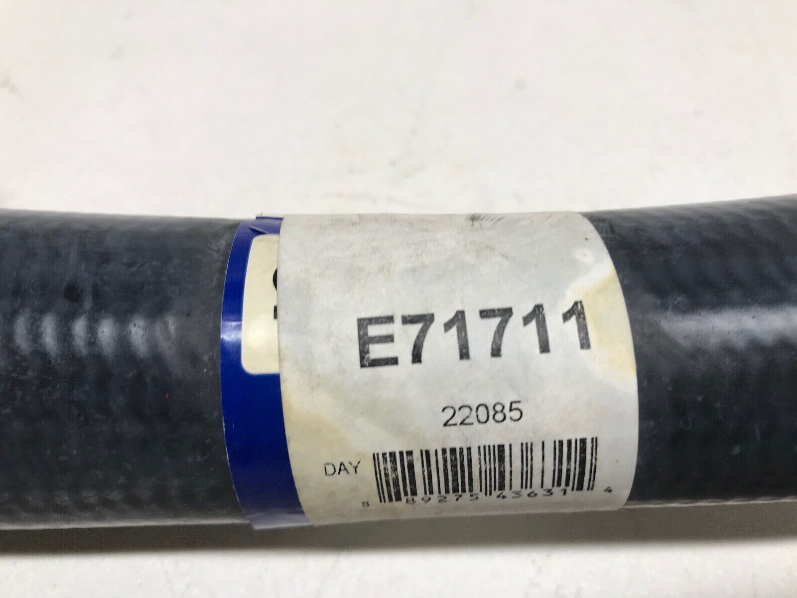 Radiator Coolant Hose-Curved Radiator Hose Upper Dayco 71711 for Dodge, Plymouth - HotCarParts