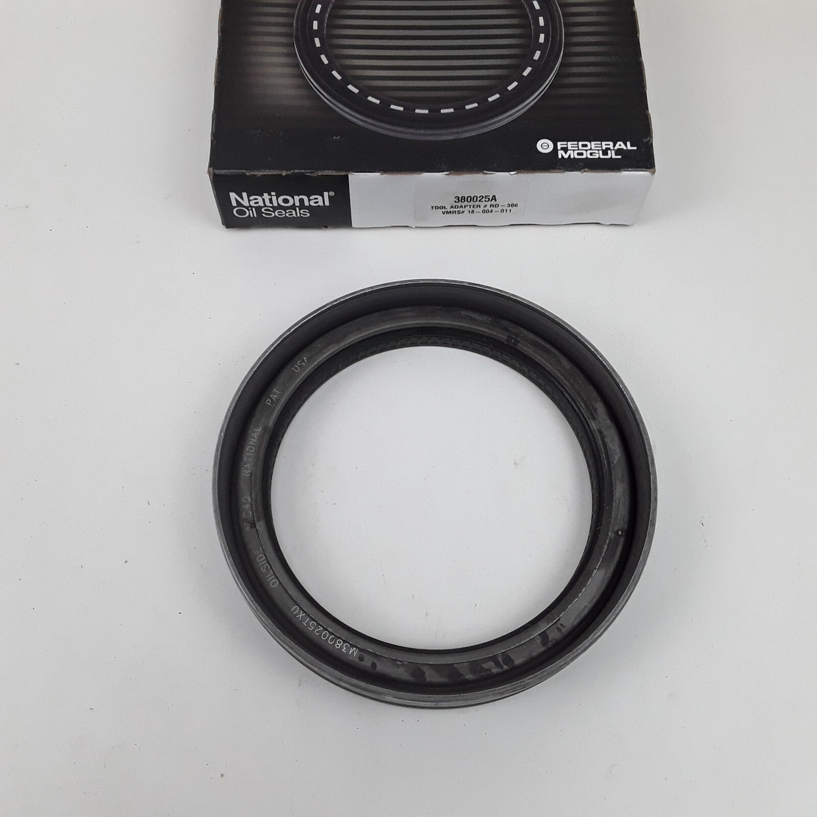 National Bearings Car Truck Gold 38 Series Oil Bath Wheel Seal Width 0.937