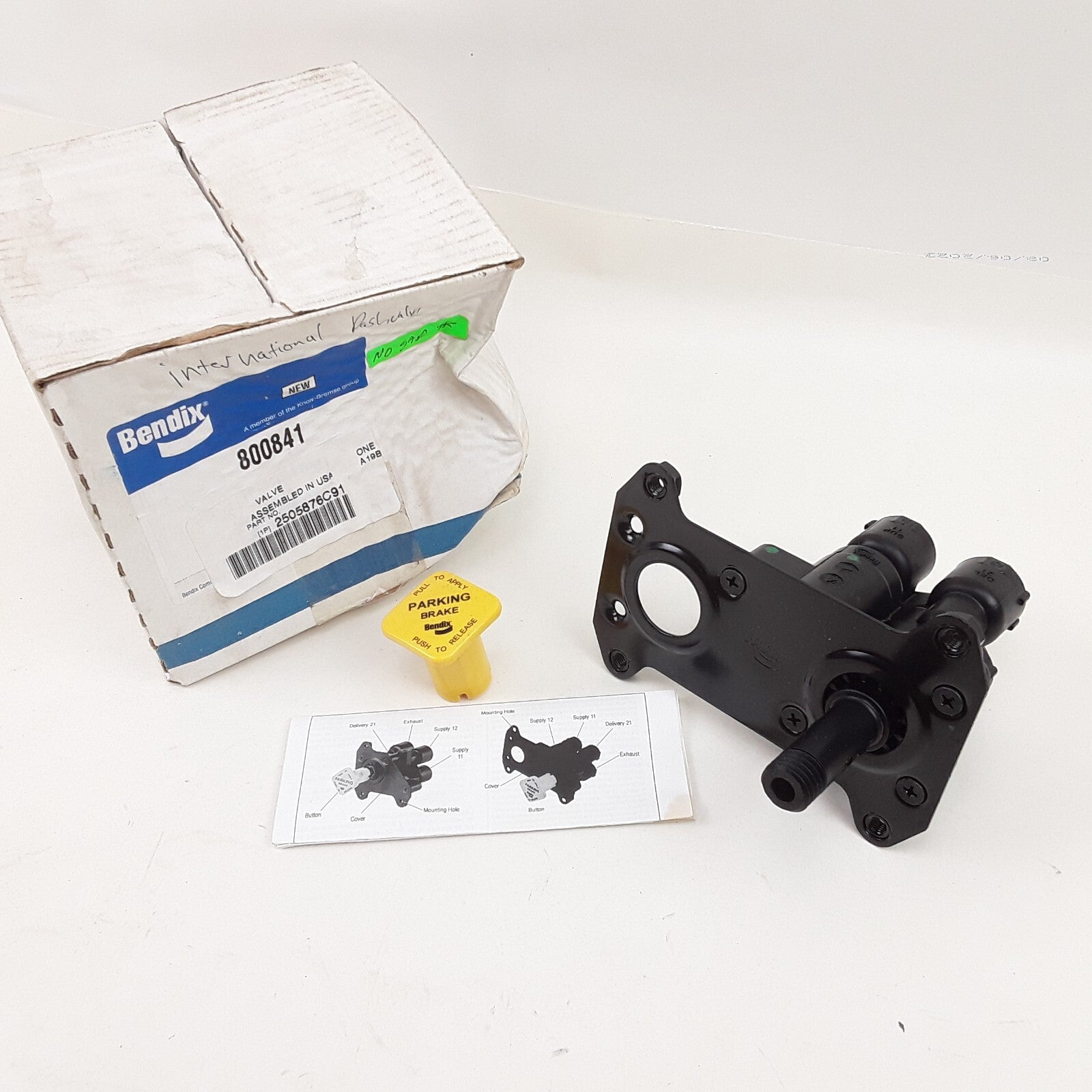 Bendix 800841 PP-DC Park Control Double Check Valve Black New Push-Pull Style