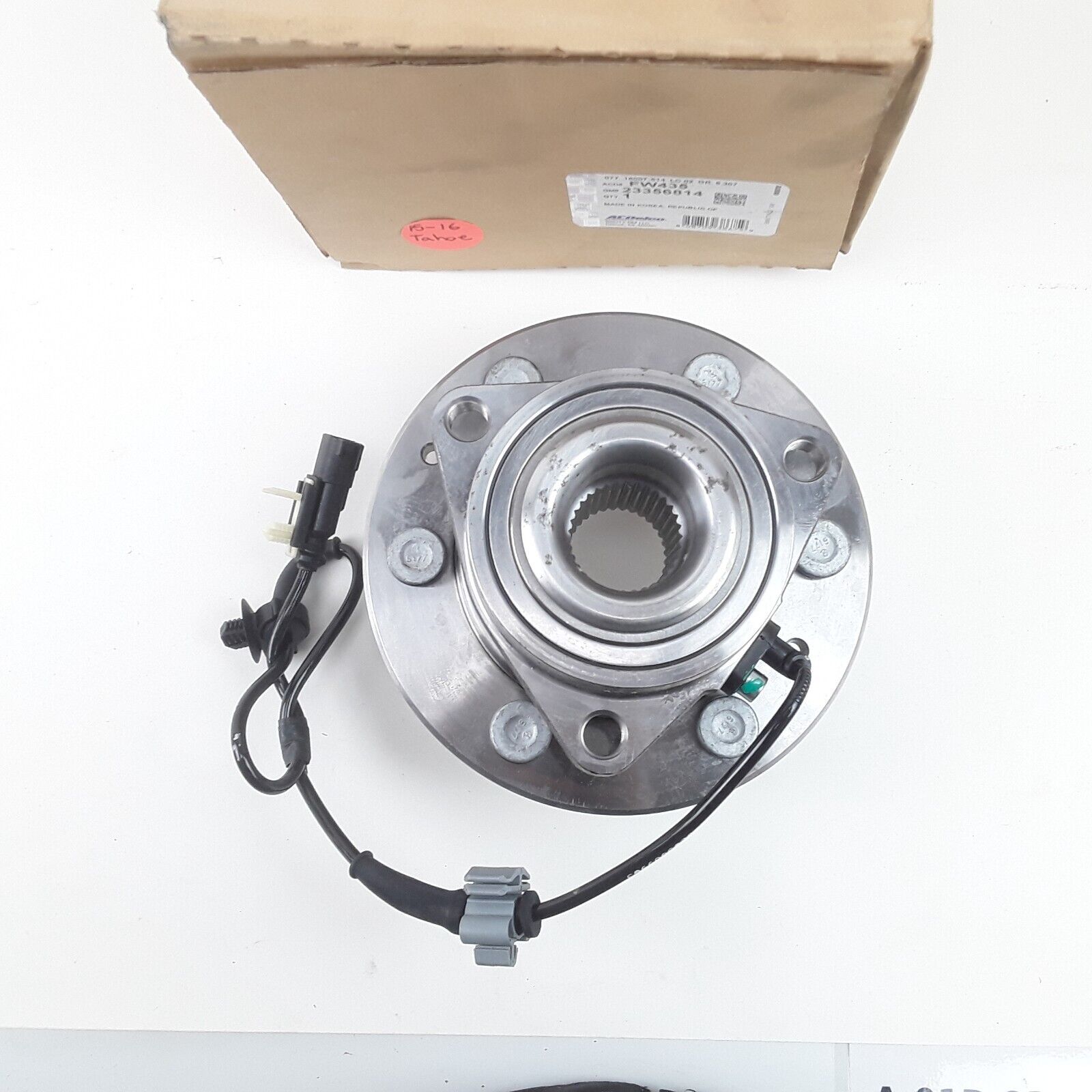 OEM GM 23356814 Front Wheel Hub Bearing Replaces 84869190, 20971870, 23498357