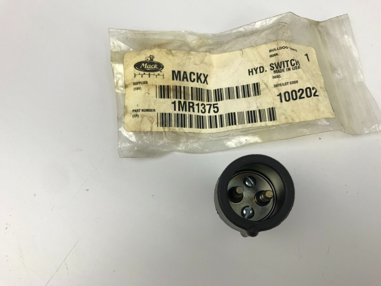 GENUINE OEM Mack Trucks 1MR1375 Hydraulic Switch 25160310 / 3070315 MSW-5399 - HotCarParts