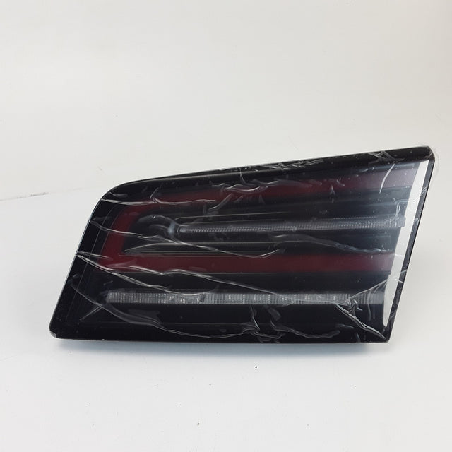 For Tesla Model S 2021-2025 Right Liftgate Tail Light Lamp 1613765-00-C