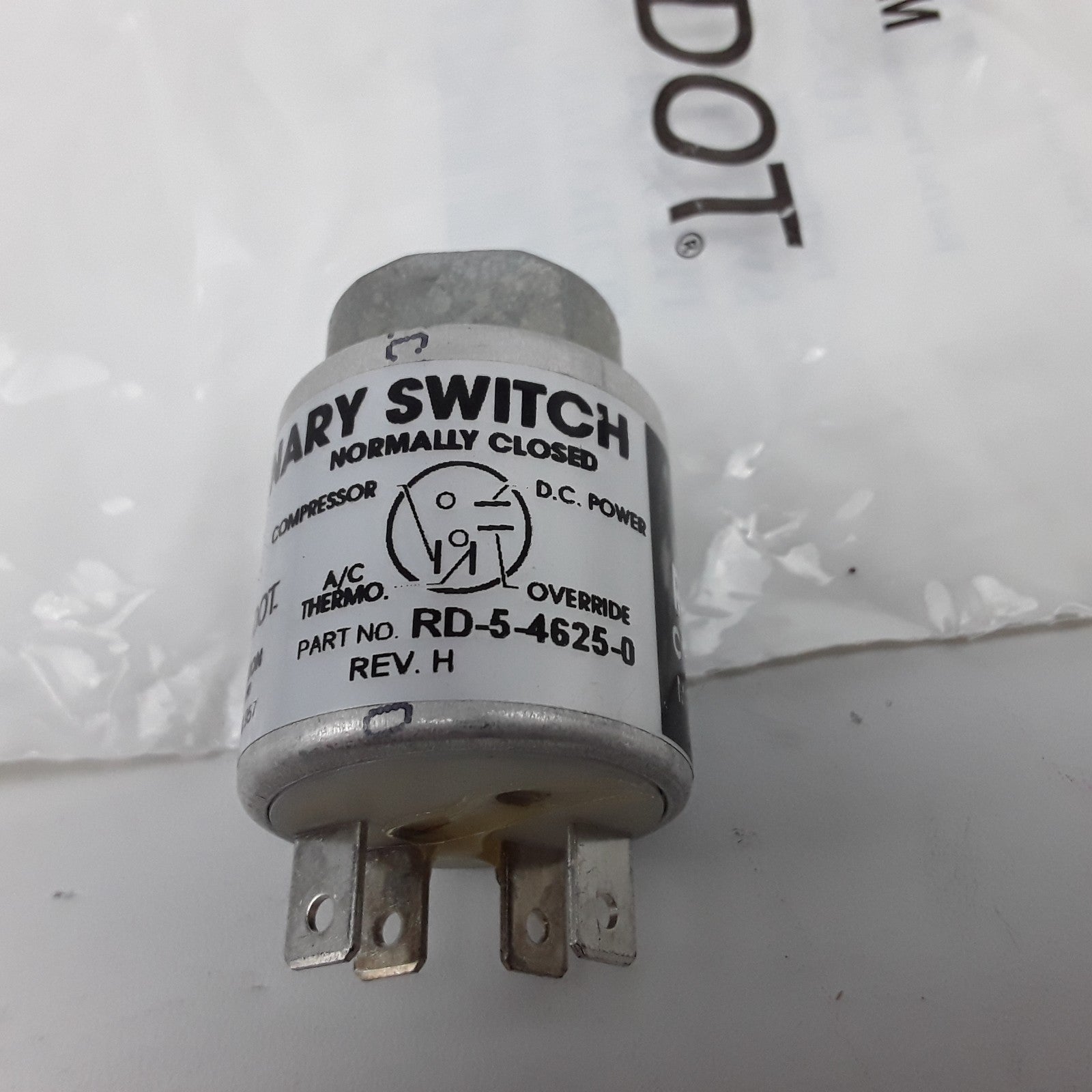 Trinary Pressure Switch Fits Peterbilt Kenworth Freightliner Mack (1973-2003)