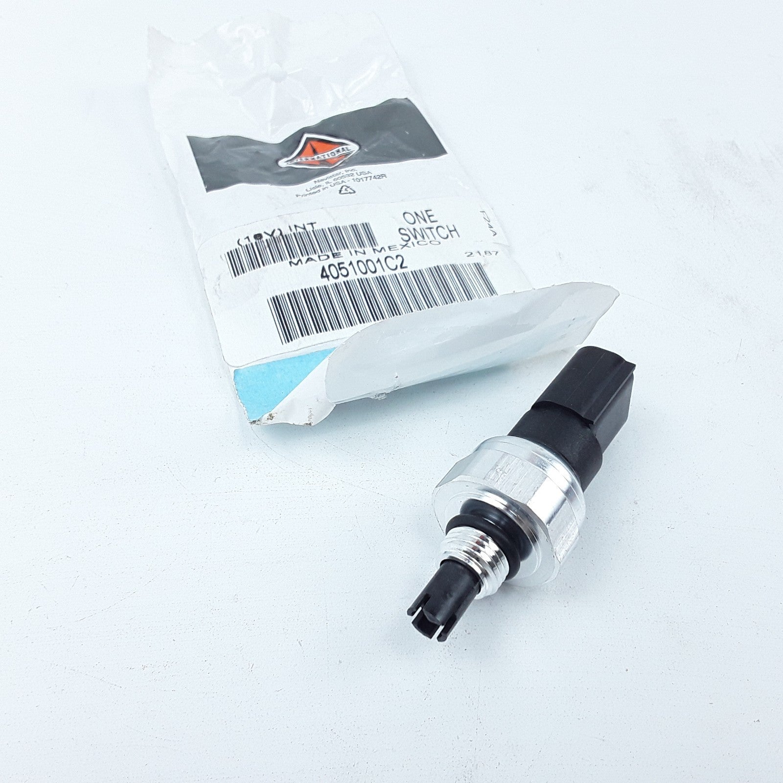 Pressure Sensor Fits International CV515 RH613 7600 3300 HV613 3100 (2016-2022)