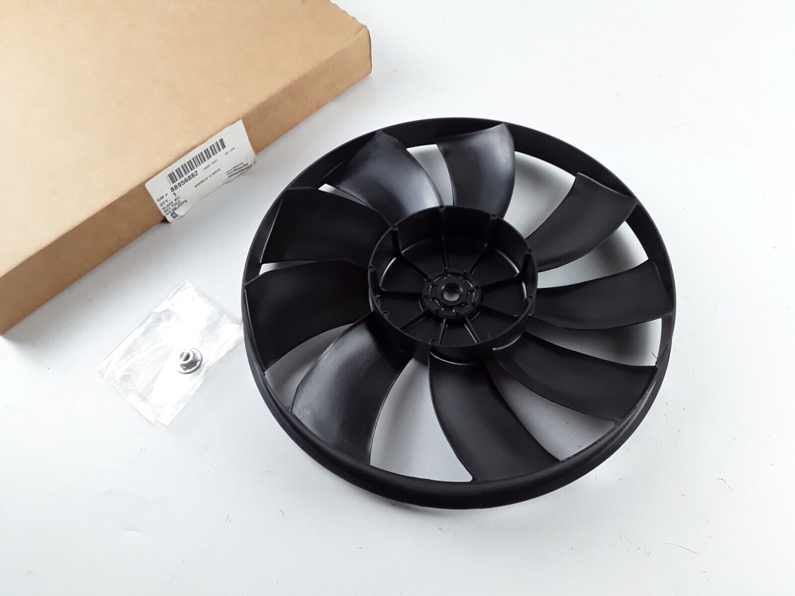 Engine Cooling Fan Blade For Pontiac Grand Prix ,Chevrolet Impala 04-05 3.4 3.8L - HotCarParts