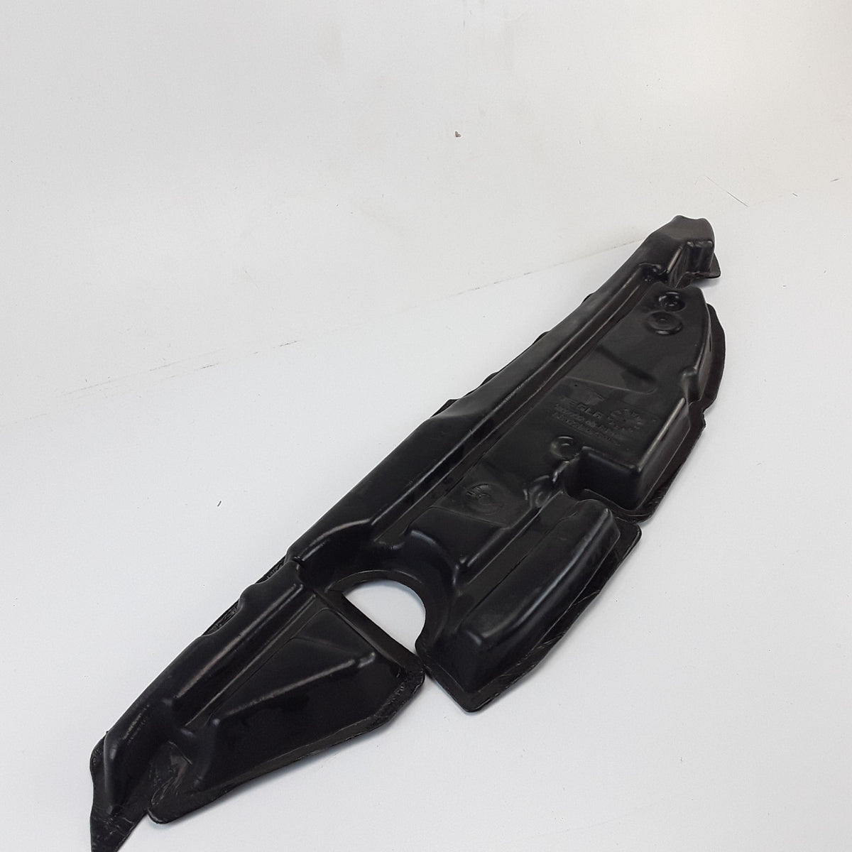 Model X 2025-2026 Right Front Fender Baffle 1037732-00-C OEM