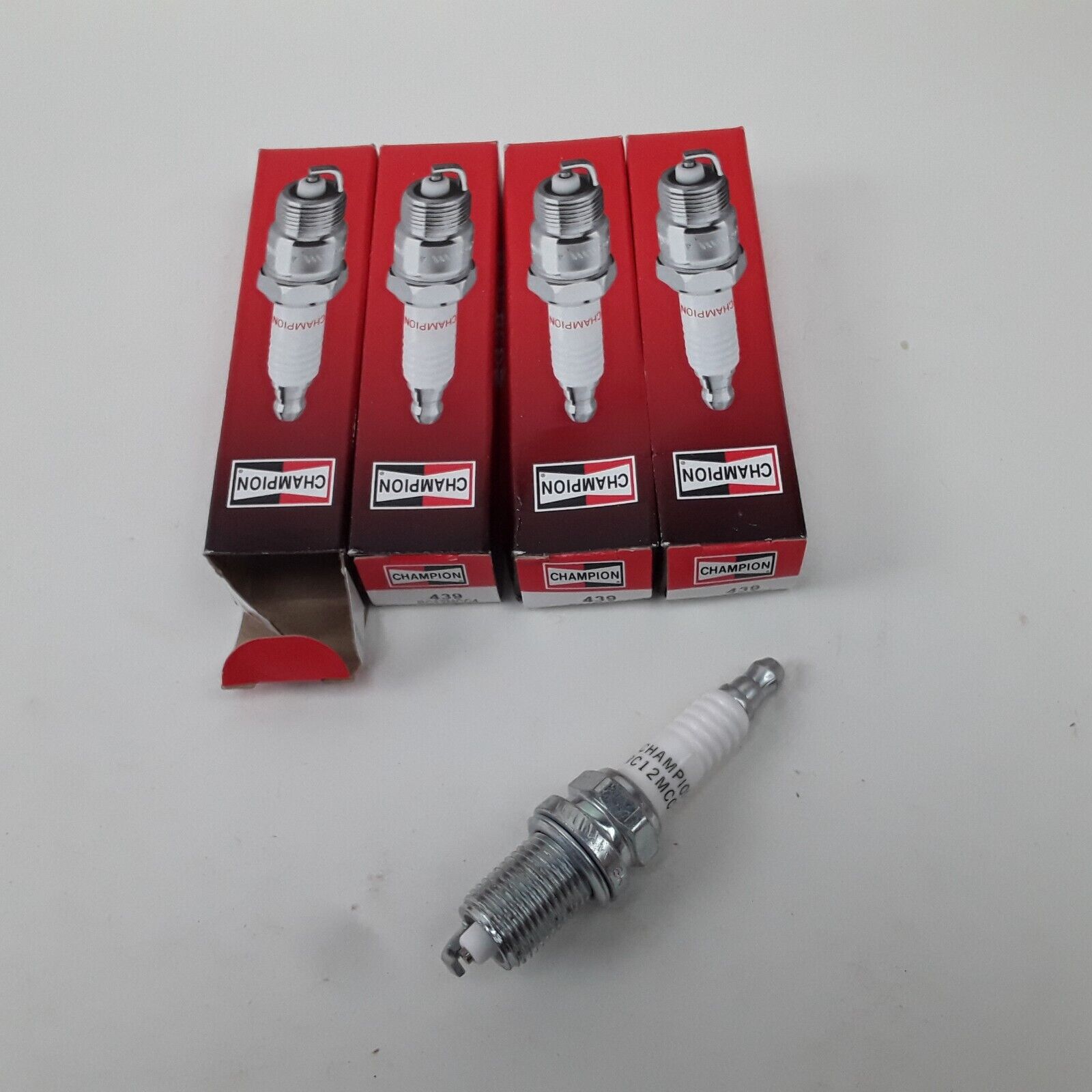 4 pcs Champion RC12MCC4 Spark Plug Fits Dodge Jeep Chrysler Toyota Polaris