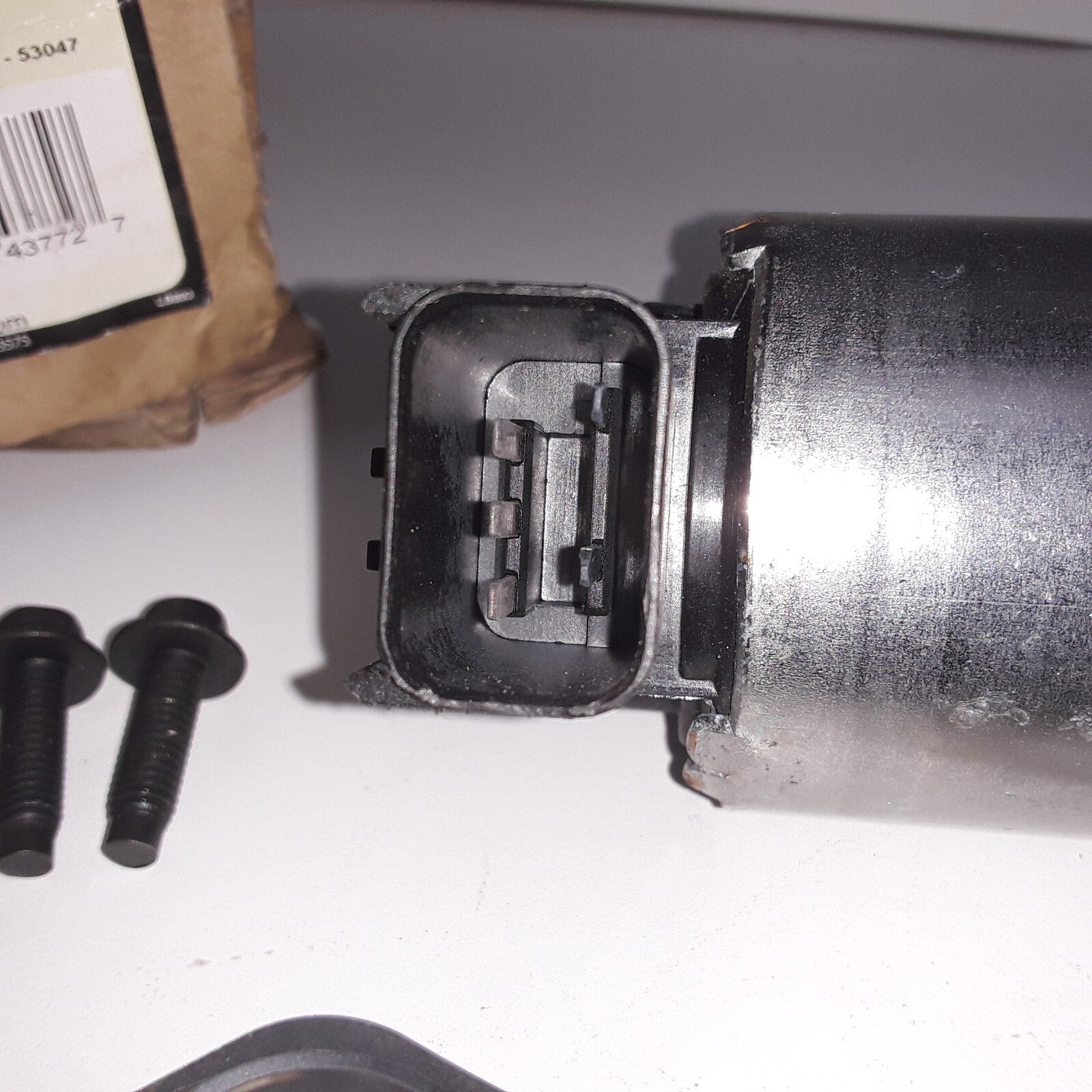 Exhaust Gas Recirculation (EGR) Valve Fits Chrysler 300 Dodge Magnum 2005